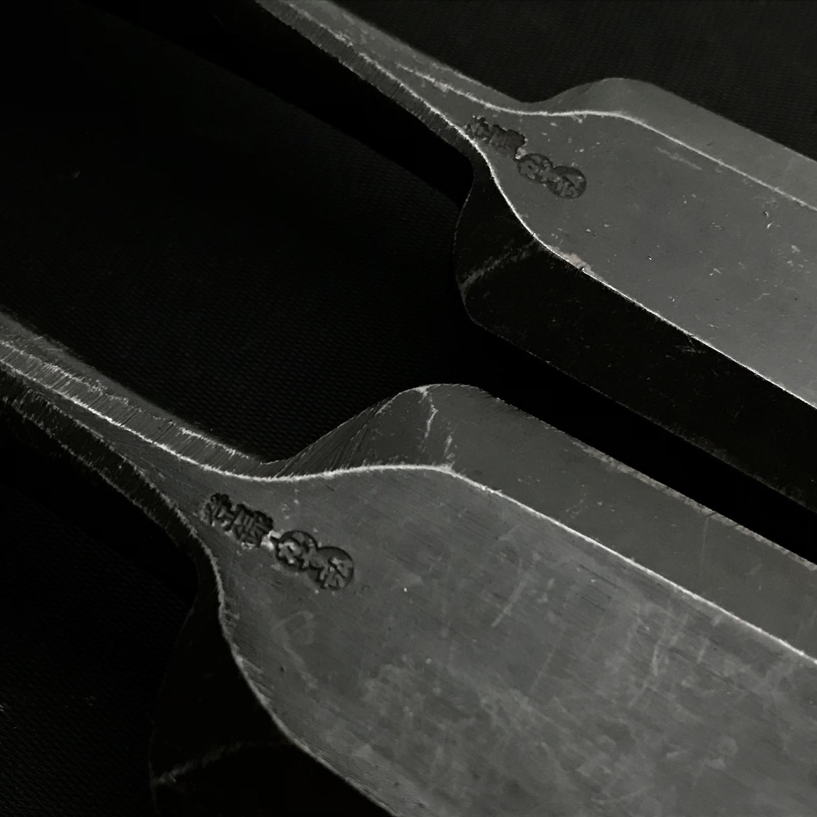 Old stock Kazuhiro Shorter Timber chisels by Endou Kazuo 掘出し物 遠藤一雄氏 かず弘 中叩鑿 36,48mm