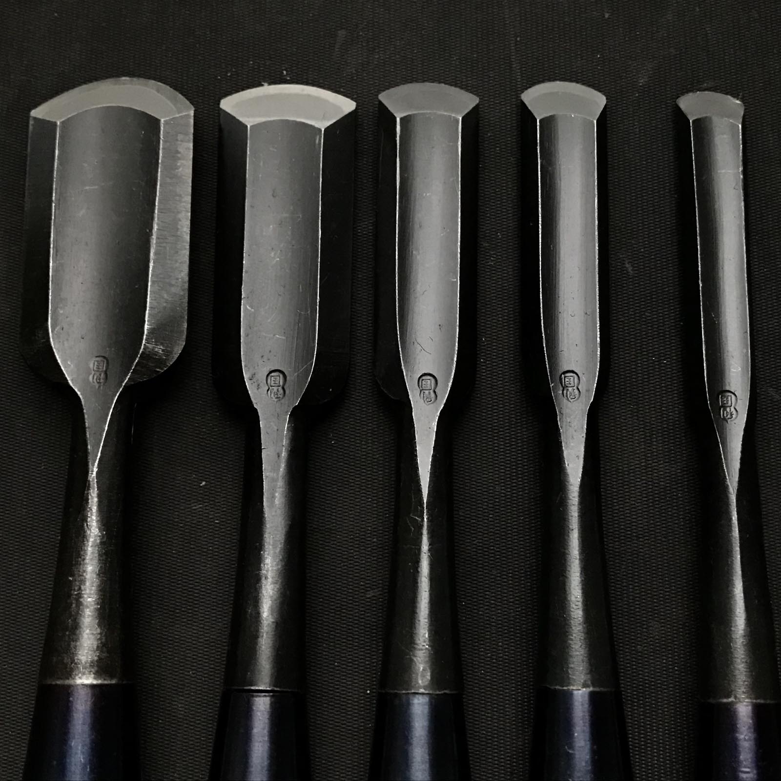 Toshikuni Soto maru chisels set with white steel 利國 外丸組鑿 5本組 Sotomarunomi