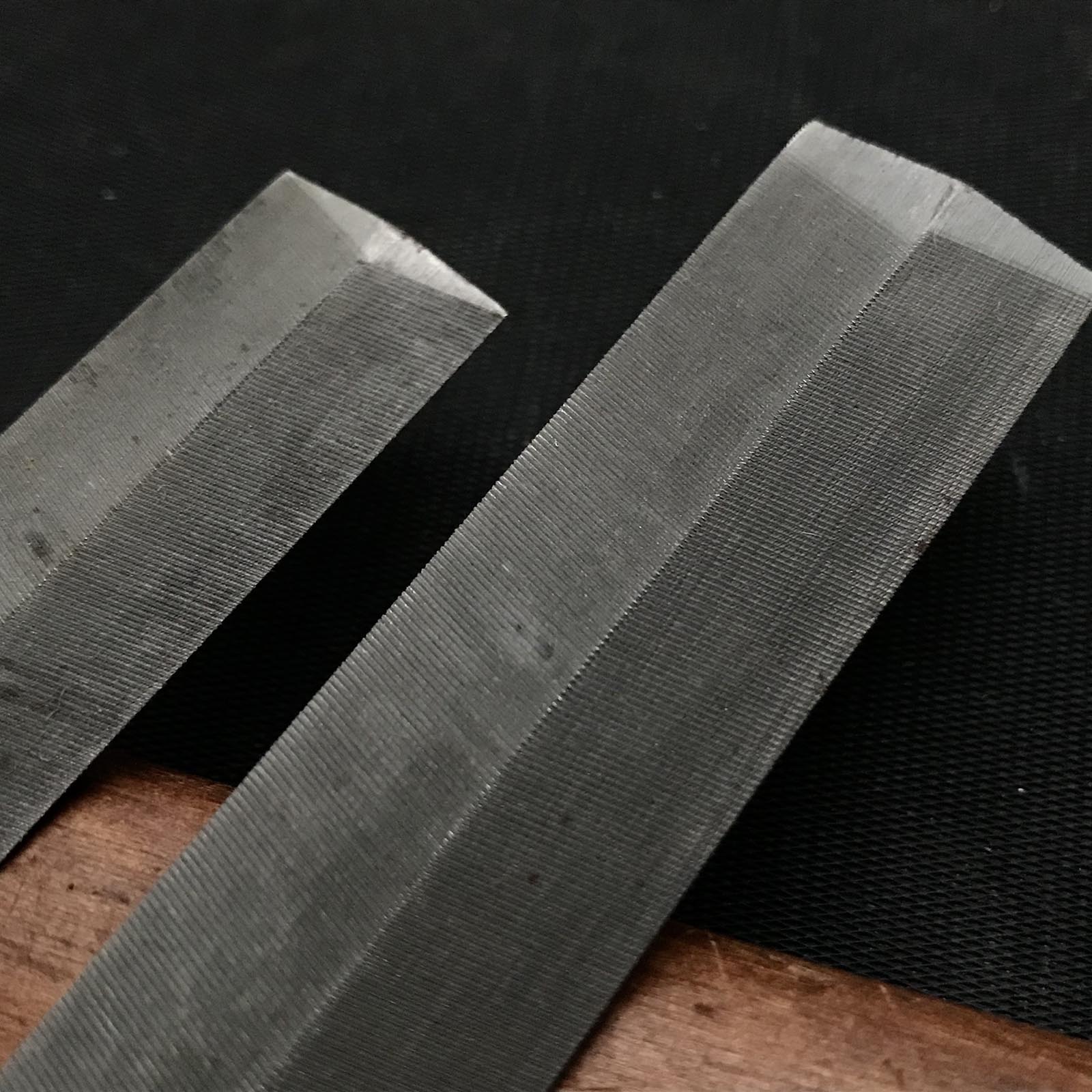 Old Stock NITTO file for Handsaw sharpening (Surikomi-Yasuri) 掘出し物 日東 すり込みヤスリ 75,100mm