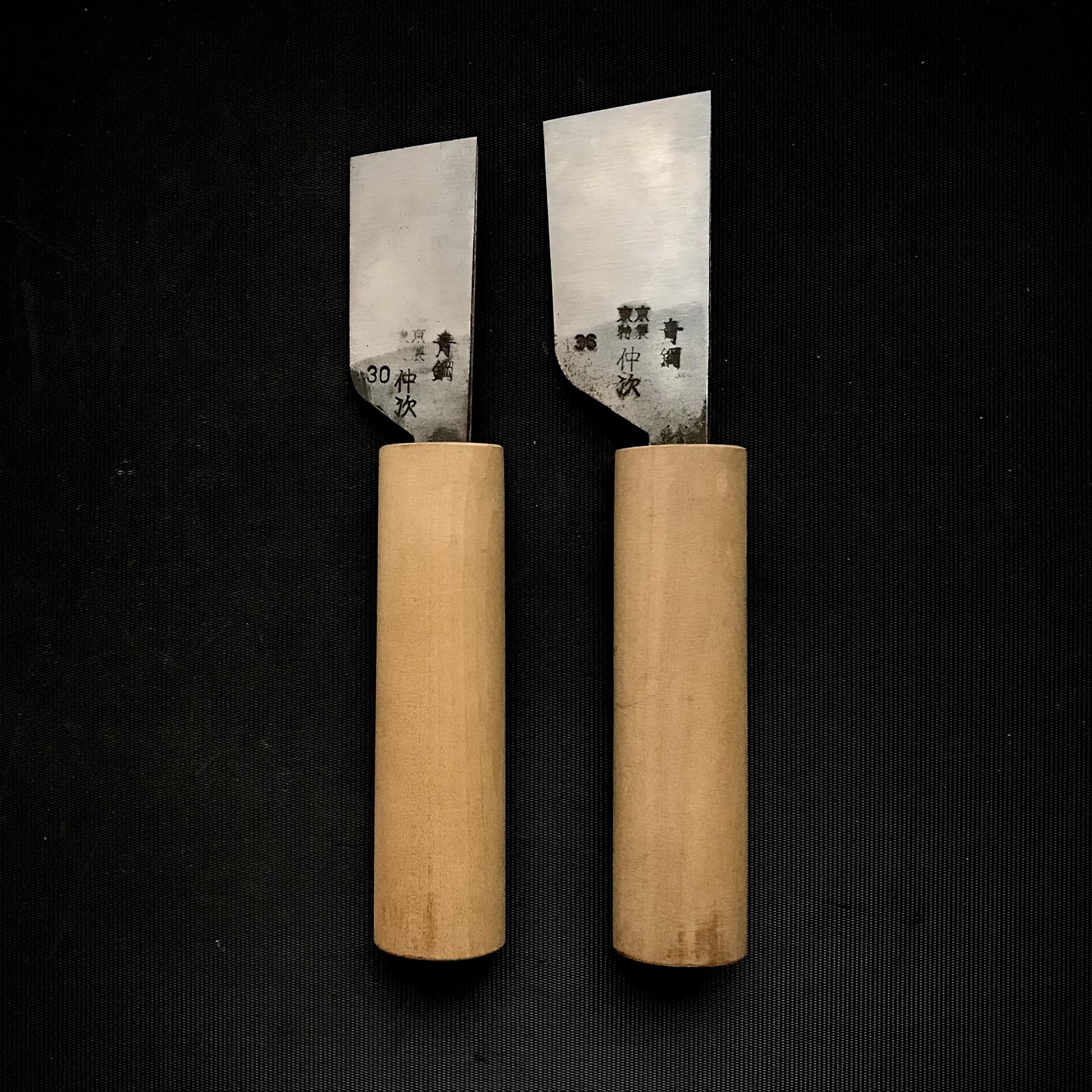 Old stock Nakaji Hand Made Leather tools with blue steel 掘出し物 仲次 革包丁 青紙鋼 30,36mm