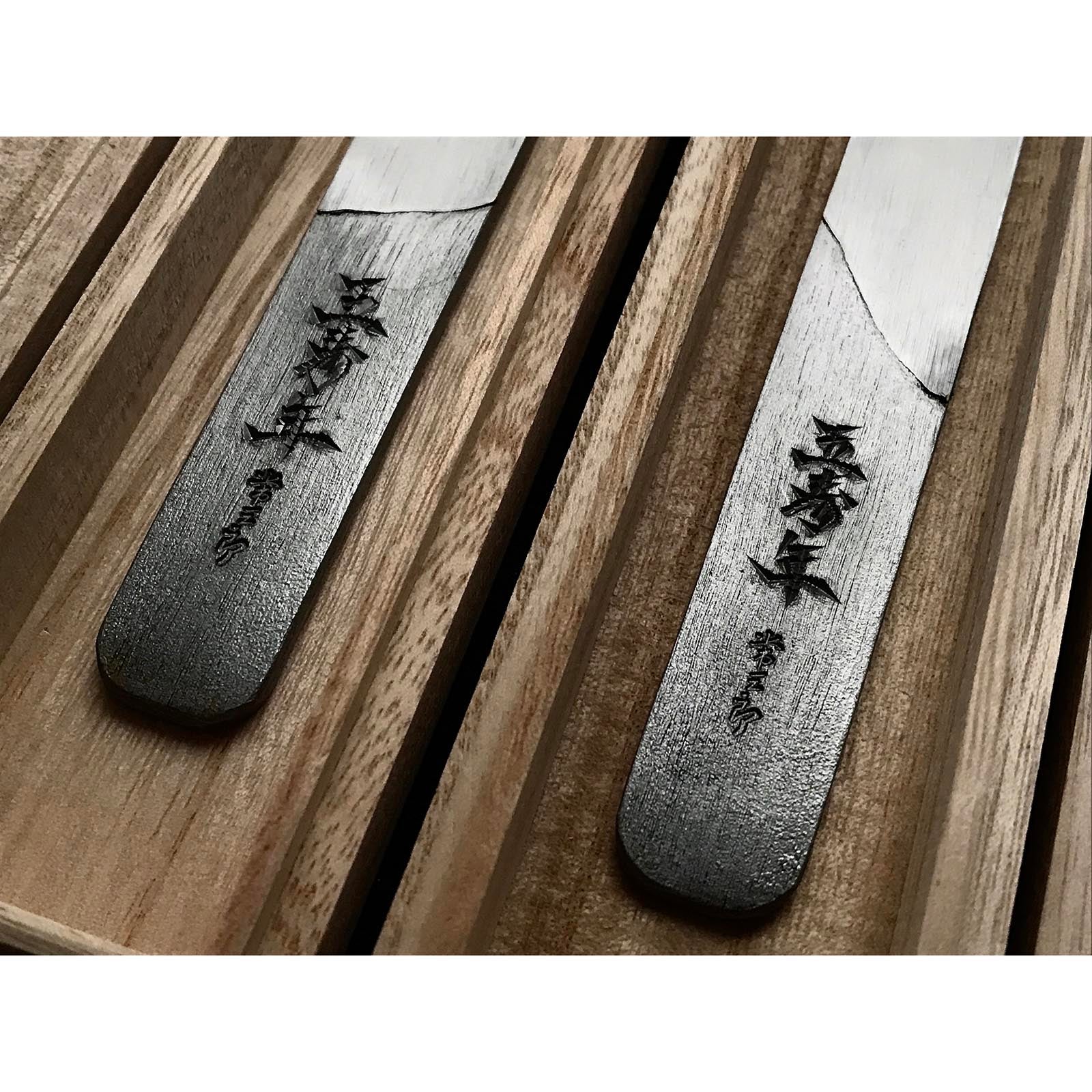 Gojunen Mokume Kiridashi by Tsunesaburo with blue steel Right &Left hand 五寿年 常三郎作 木目造 切出し小刀 右&左 21mm