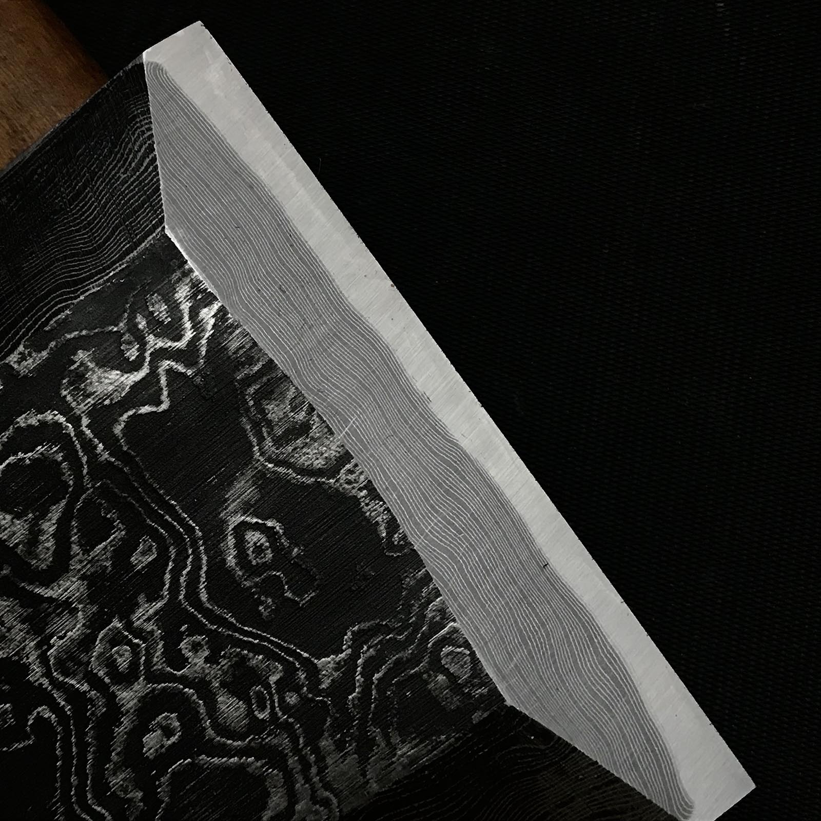 助正 幅広叩き鑿 90mm 墨流し