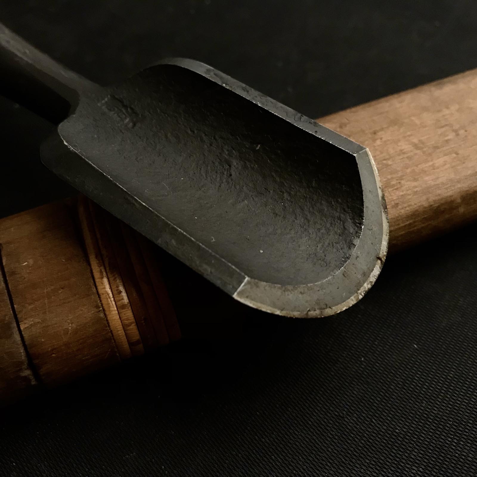 Old stock Kikuhiromaru Soto-Maru chisels  掘出し物 菊弘丸 外丸鑿 36mm