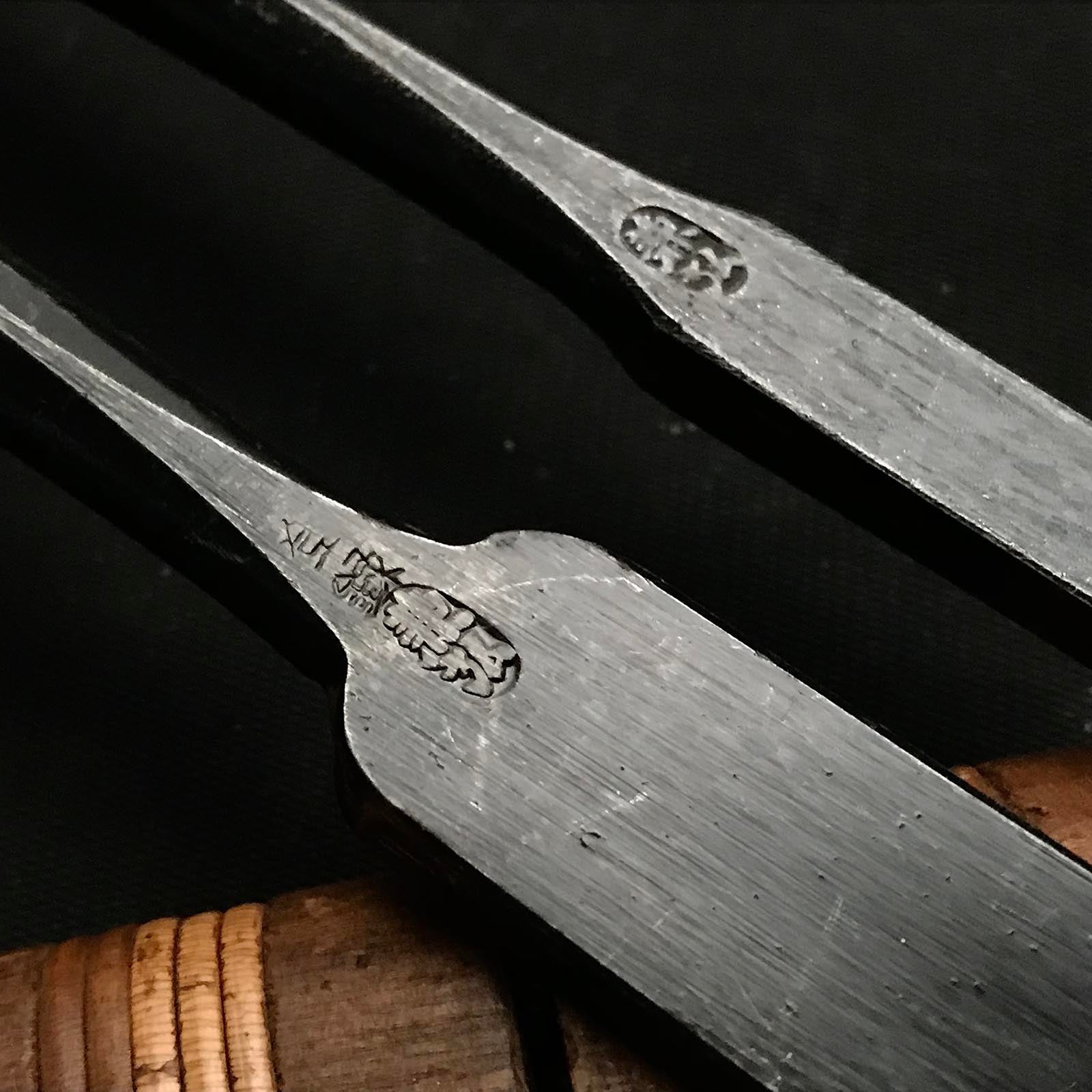 Old stock Kanehiro Paring chisels (Usunomi) with white steel 掘出し物 兼弘 角打薄鑿 9,18mm