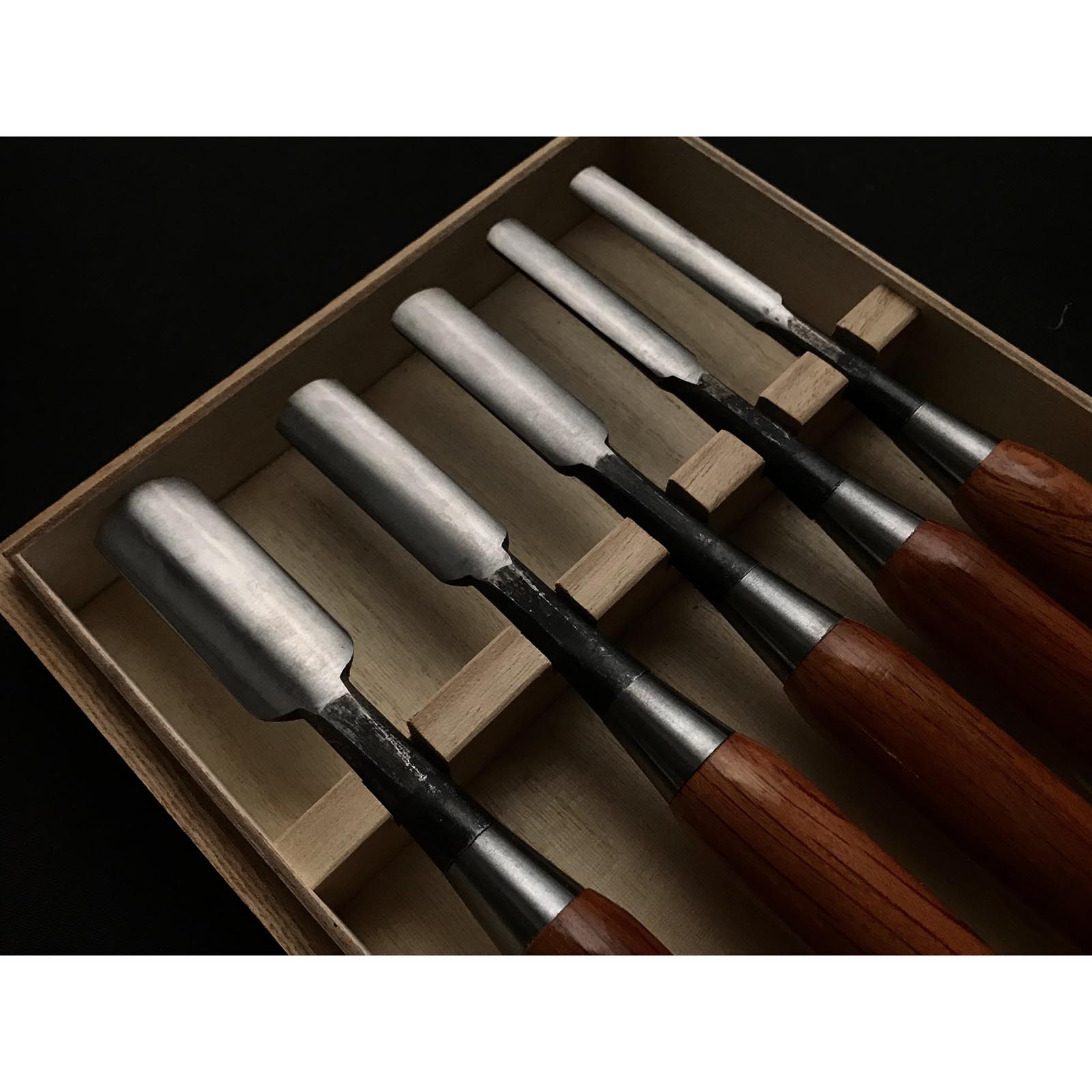 Old stock Yamahiro Soto maru chisels set by Okayama Takeshi 掘出し物 岡山猛作 山弘 外丸鑿5本組 Sotomarunomi