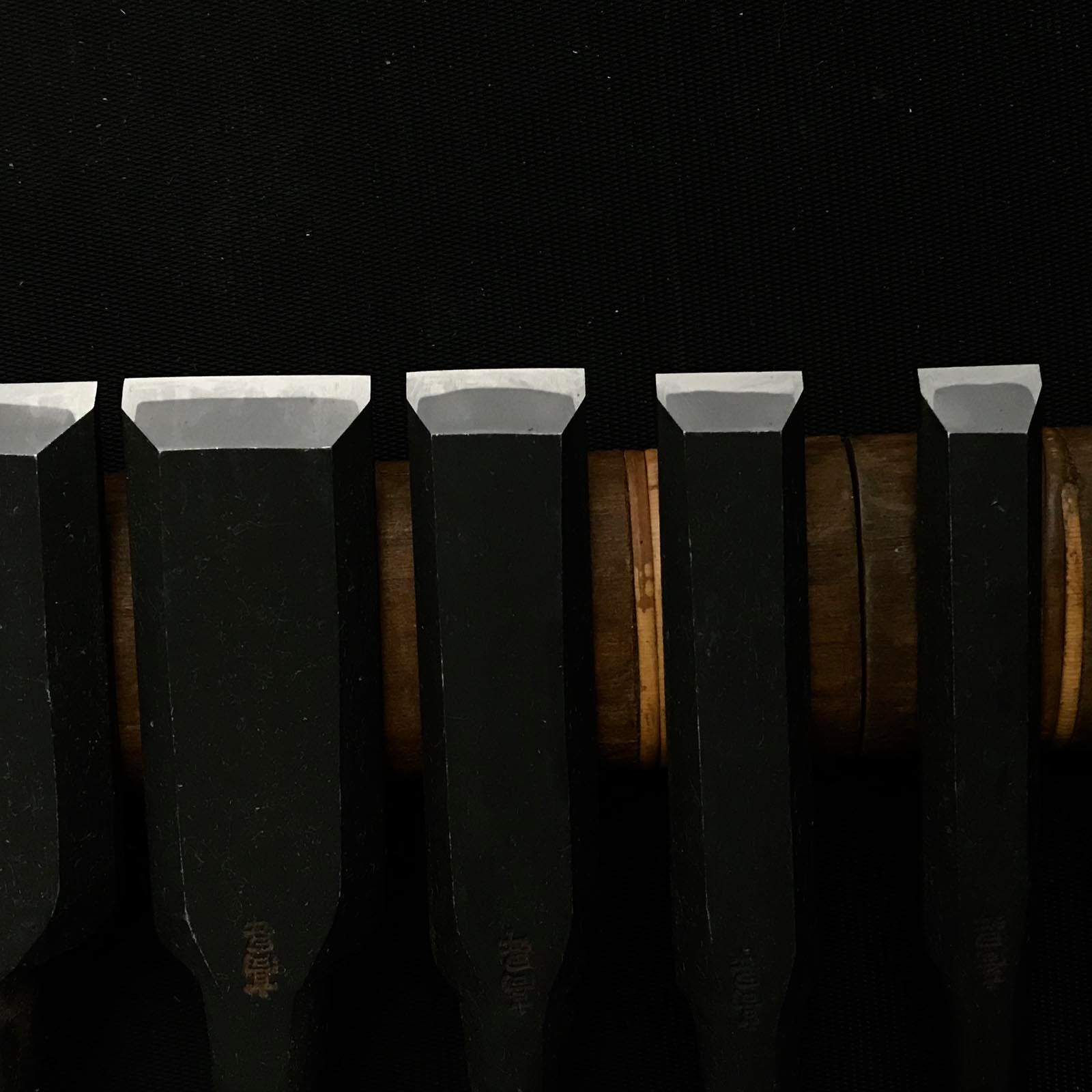 Takasho Bench chisels set with white steel ___ ___ 高昇作 追入組鑿 Oirenomi