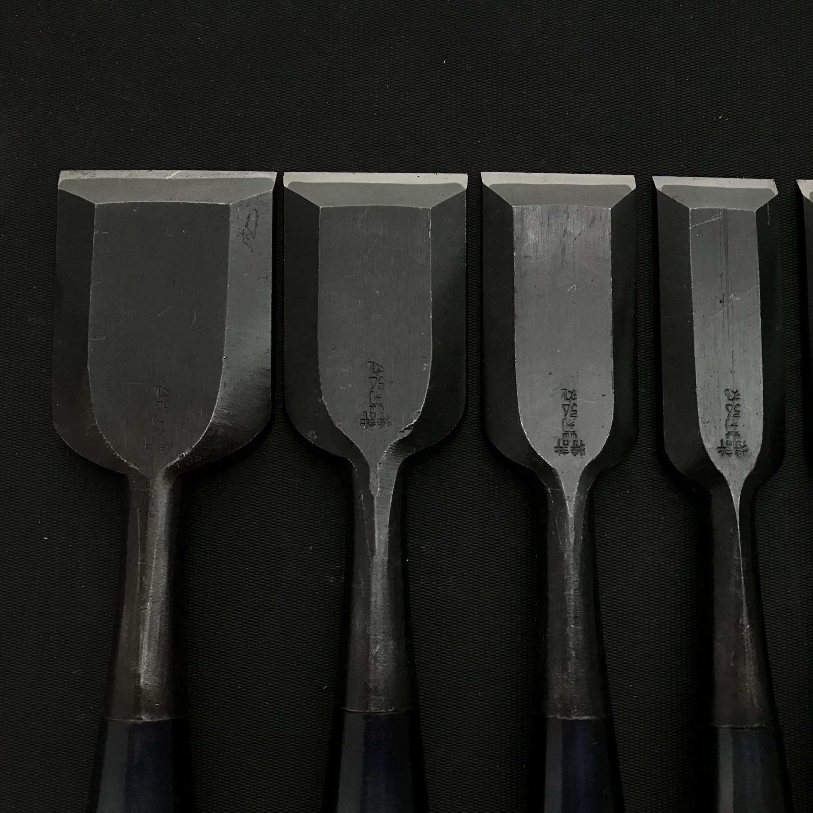 Kikuhiromaru Bench chisels set #2(Oirenomi) with wooden box 菊弘丸 追入組鑿 桐箱付