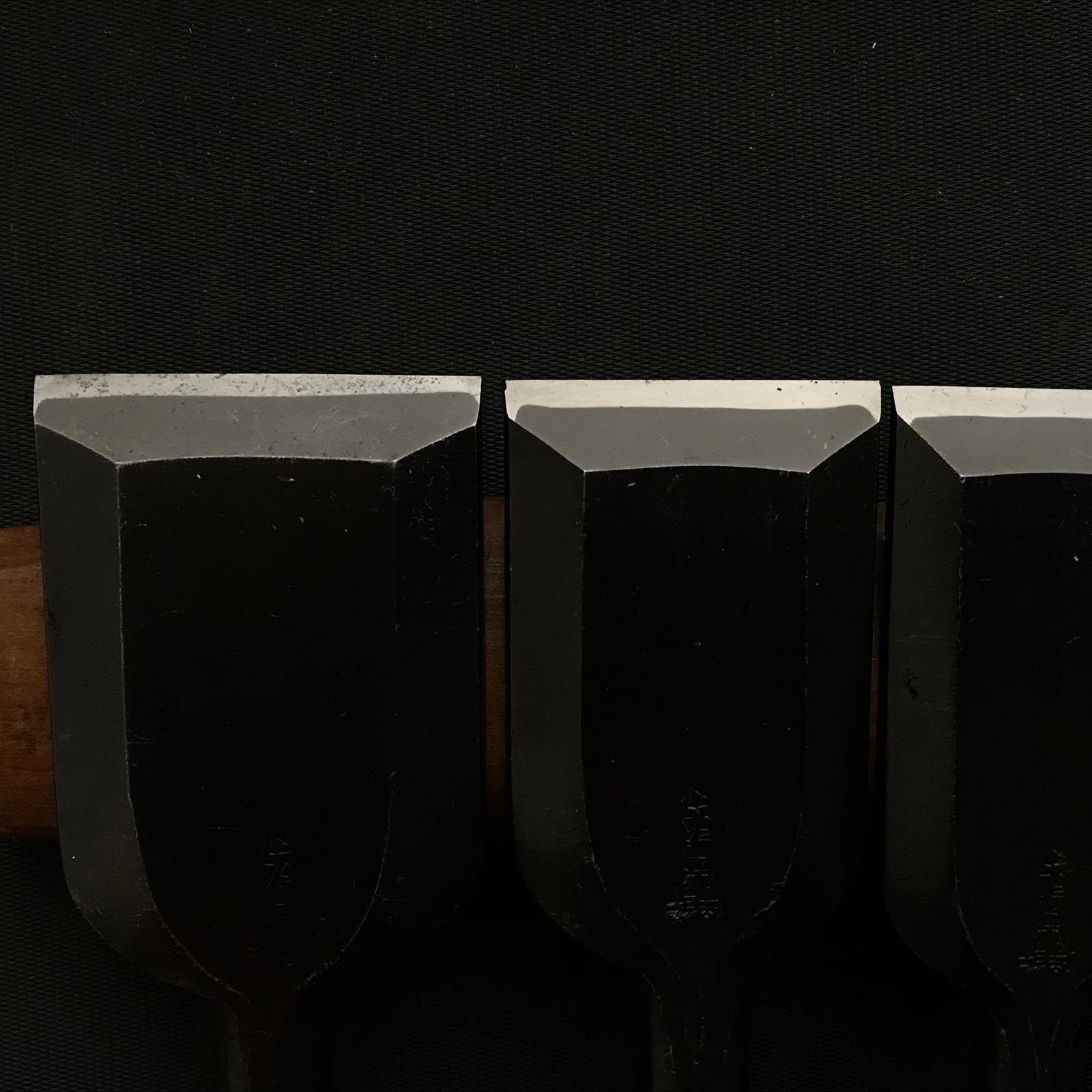 Kikuhiromaru Bench chisels set #2(Oirenomi) with wooden box 菊弘丸 追入組鑿 桐箱付