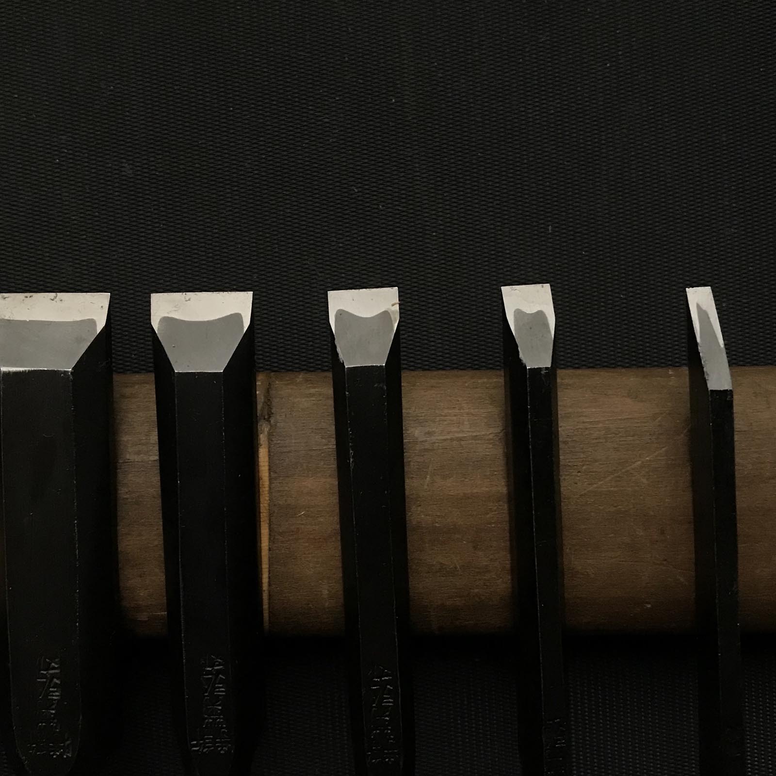 Kikuhiromaru Bench chisels set #2(Oirenomi) with wooden box 菊弘丸 追入組鑿 桐箱付