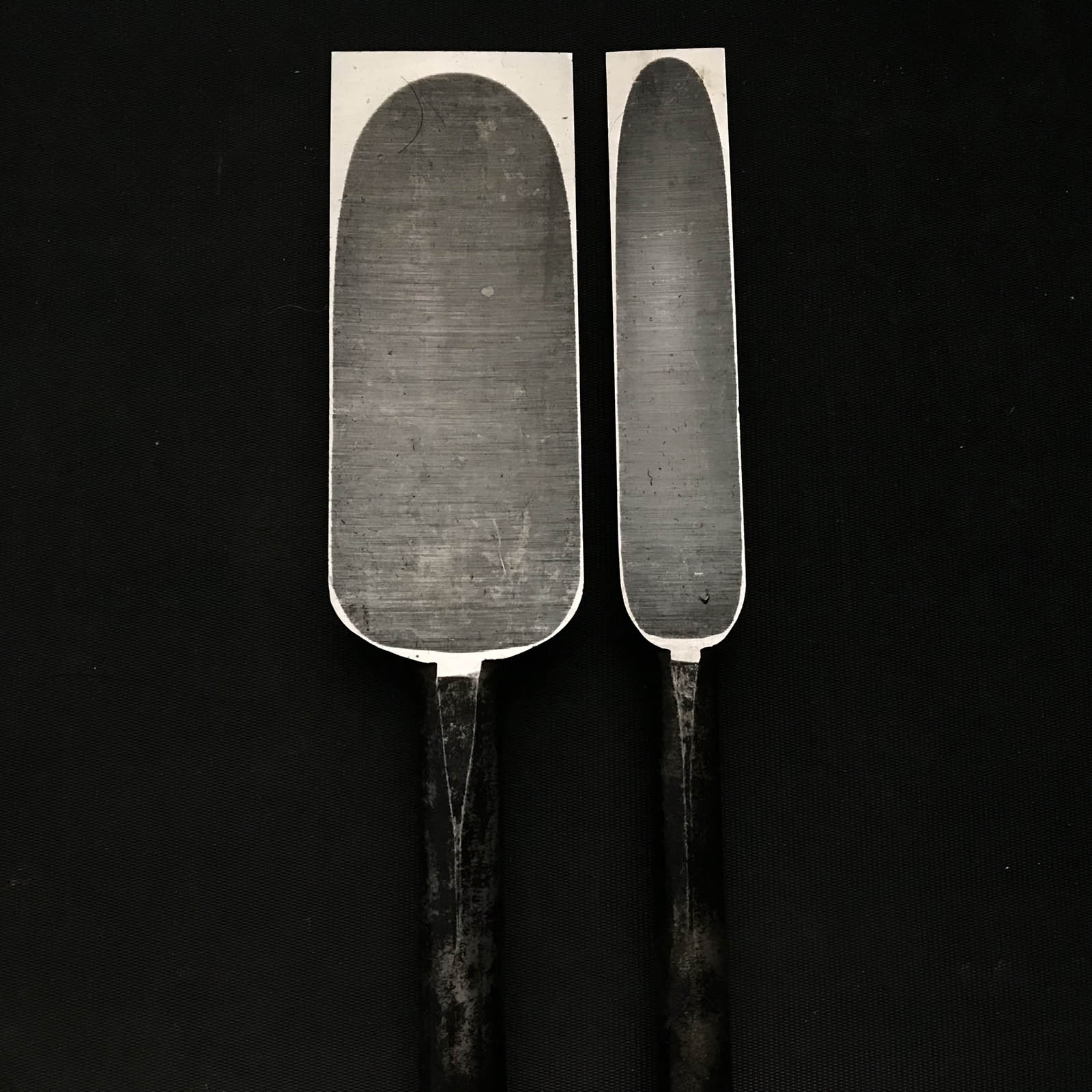 Iwazaki Slick Chisels with white steel by Iwazaki Eisuke 岩崎永祐作 岩崎 穴屋鑿 Anayanomi