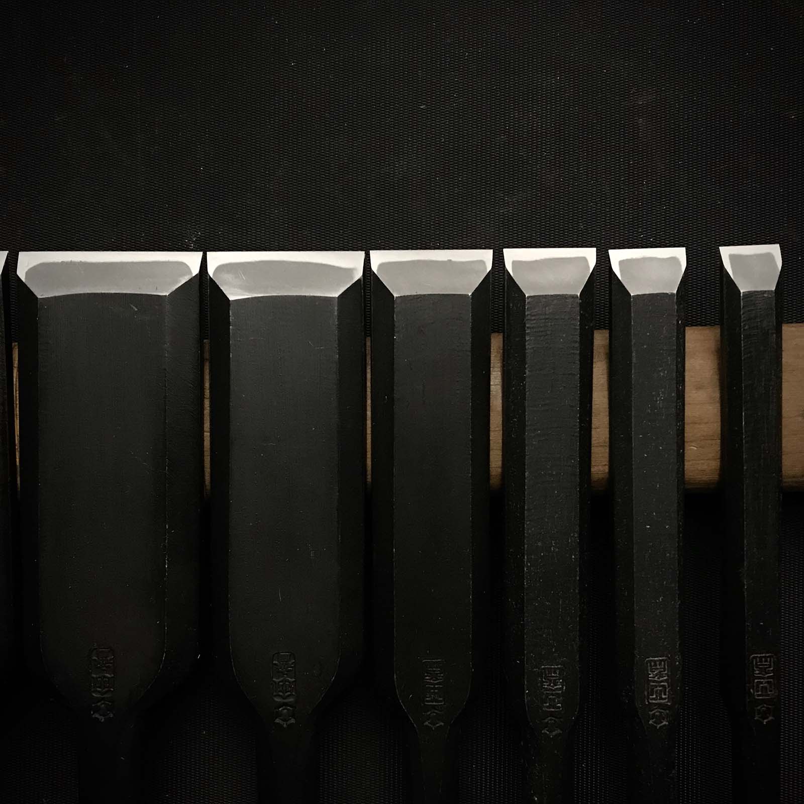 Tasai Paring chisels (Usunomi) with white steel 田斎作 薄鑿