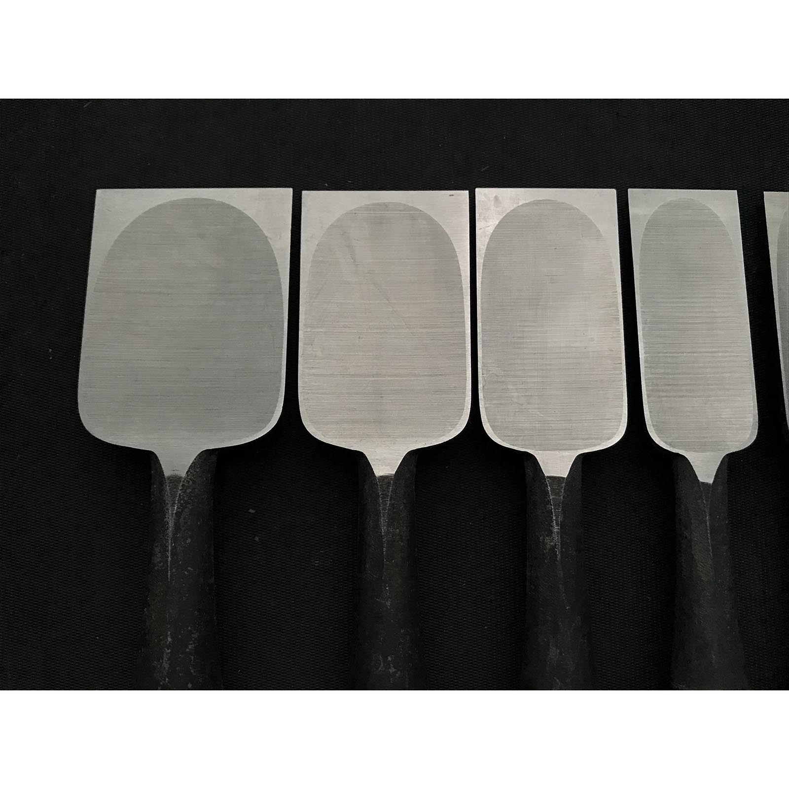 オールドストック 山廣初期作品の卓上ノミセット 岡山猛作 追入10本組鑿 山弘 三分長柄 オイレノミ