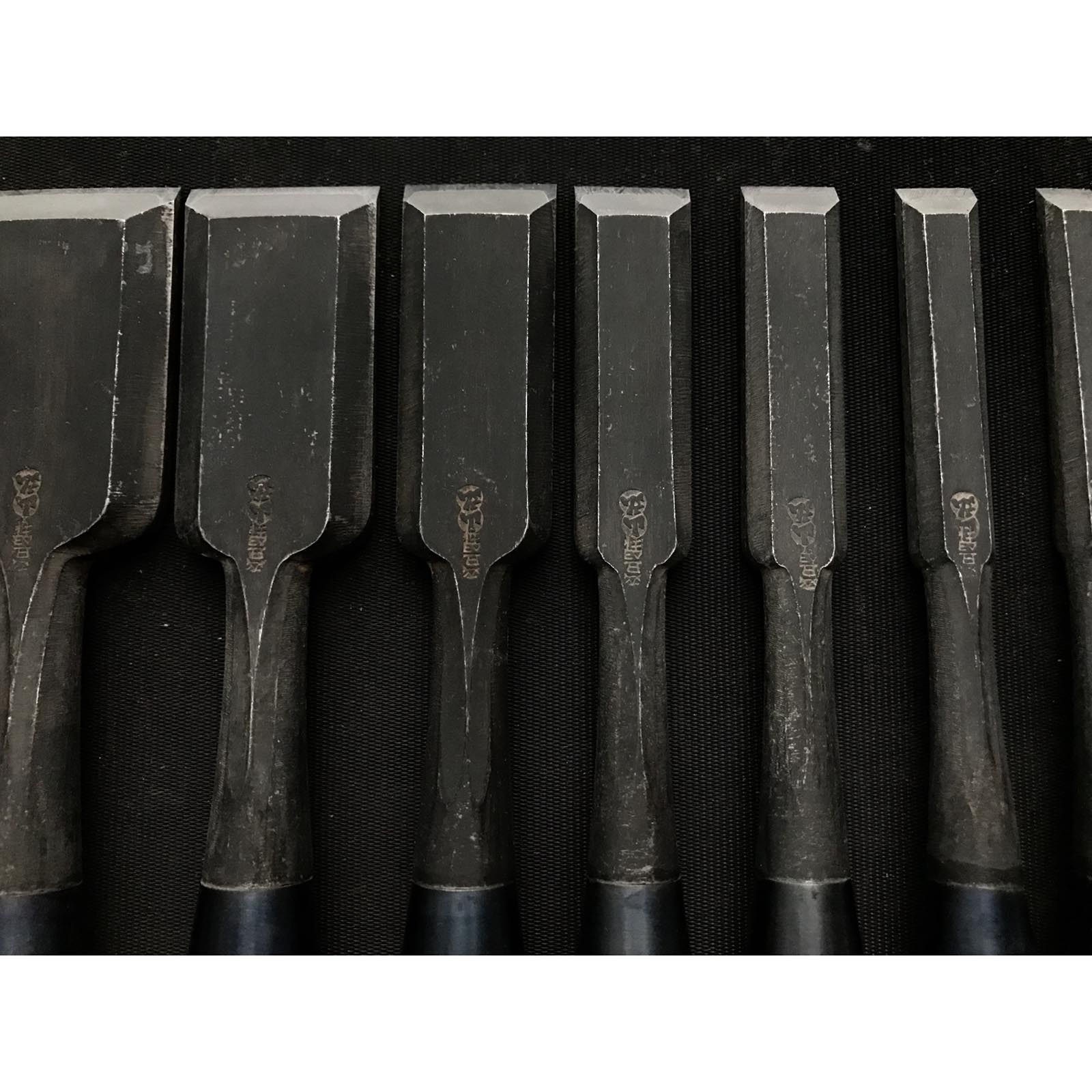 オールドストック 山廣初期作品の卓上ノミセット 岡山猛作 追入10本組鑿 山弘 三分長柄 オイレノミ