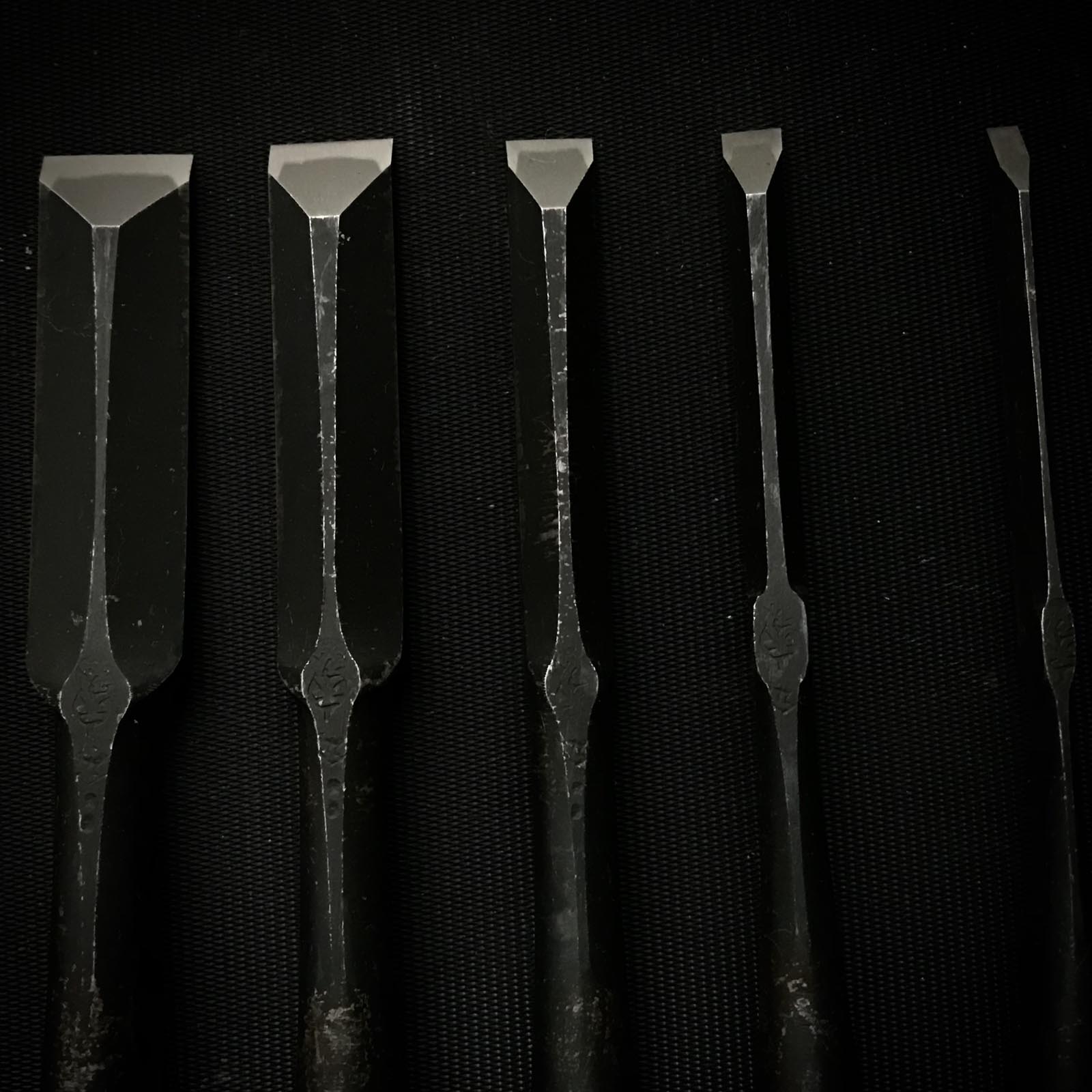 Old stock Tenhiro Dovetail Bench chisels set Rosewood handle 天弘 山崎信次作 鎬型追入10本組鑿 紫檀柄 Shinoginomi