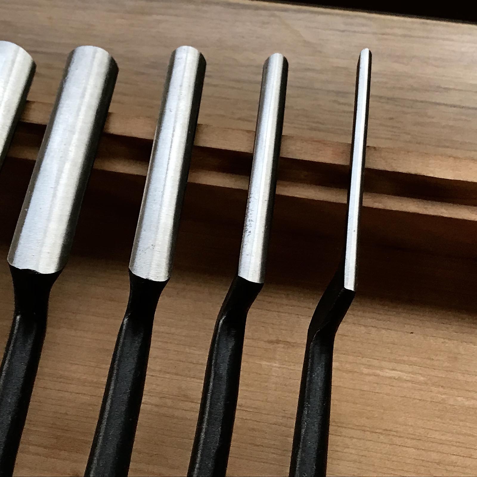 Old stock Sotomaru Trowel chisel (Kote nomi) Dovetail type 掘出し物 外丸鏝鑿 鎬型 3,6,9,12,15,18,21,24,27,30,36mm