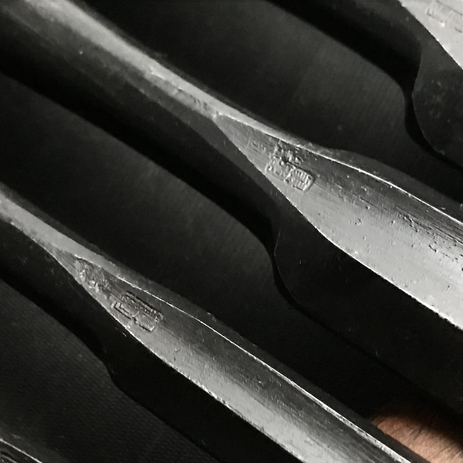 Old stock Kunitsuru Soto maru chisels set with white steel 掘出し物 國鶴 外丸叩き鑿 7本組 Sotomarunomi