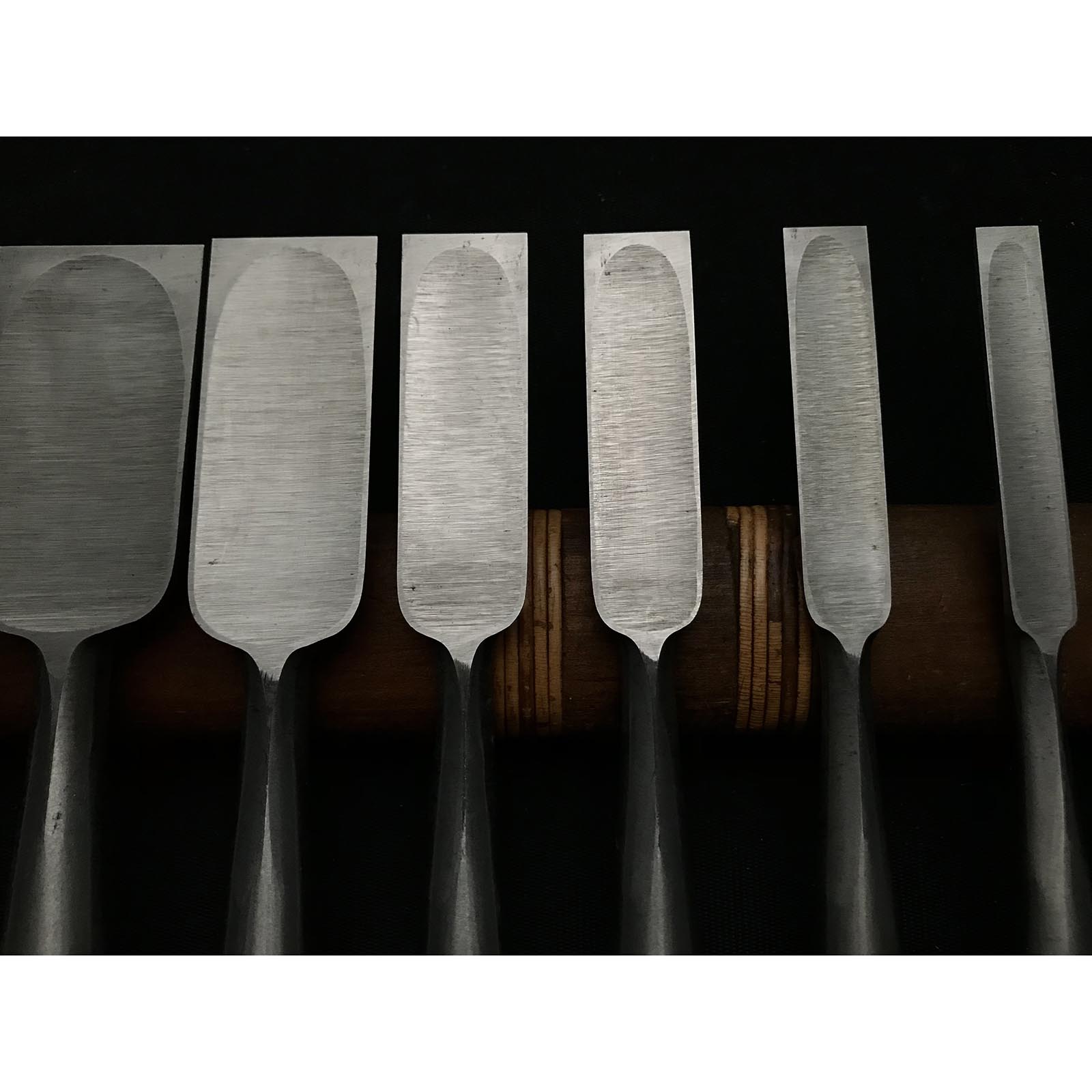 古株 越高 アリ ベンチノミセット 紫檀柄 掘り出し物 越孝 磨仕上 鎬型追入10本組鑿 紫檀柄 しのぎのみ