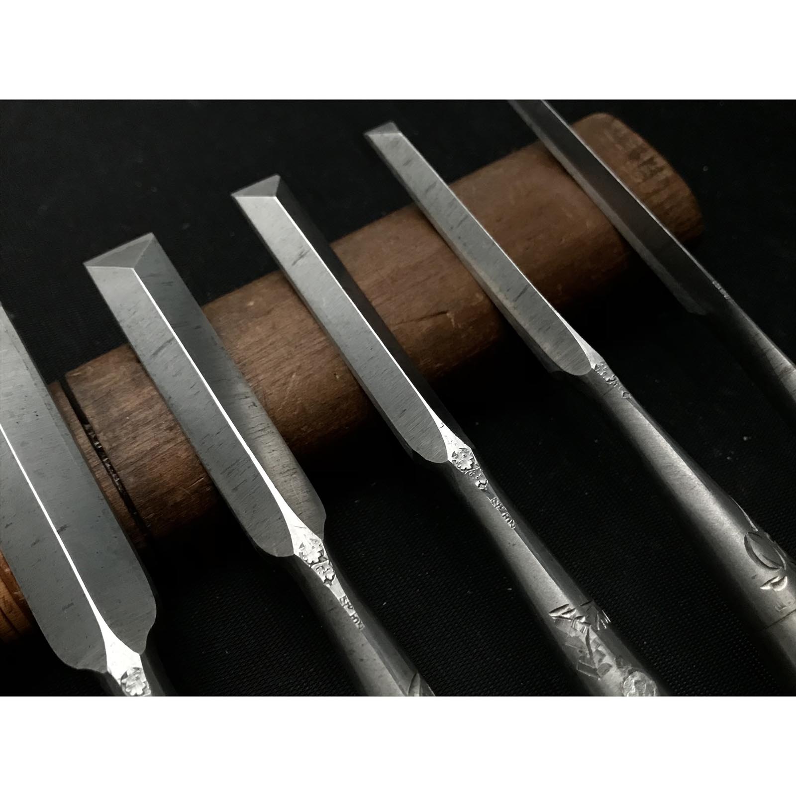 古株 越高 アリ ベンチノミセット 紫檀柄 掘り出し物 越孝 磨仕上 鎬型追入10本組鑿 紫檀柄 しのぎのみ