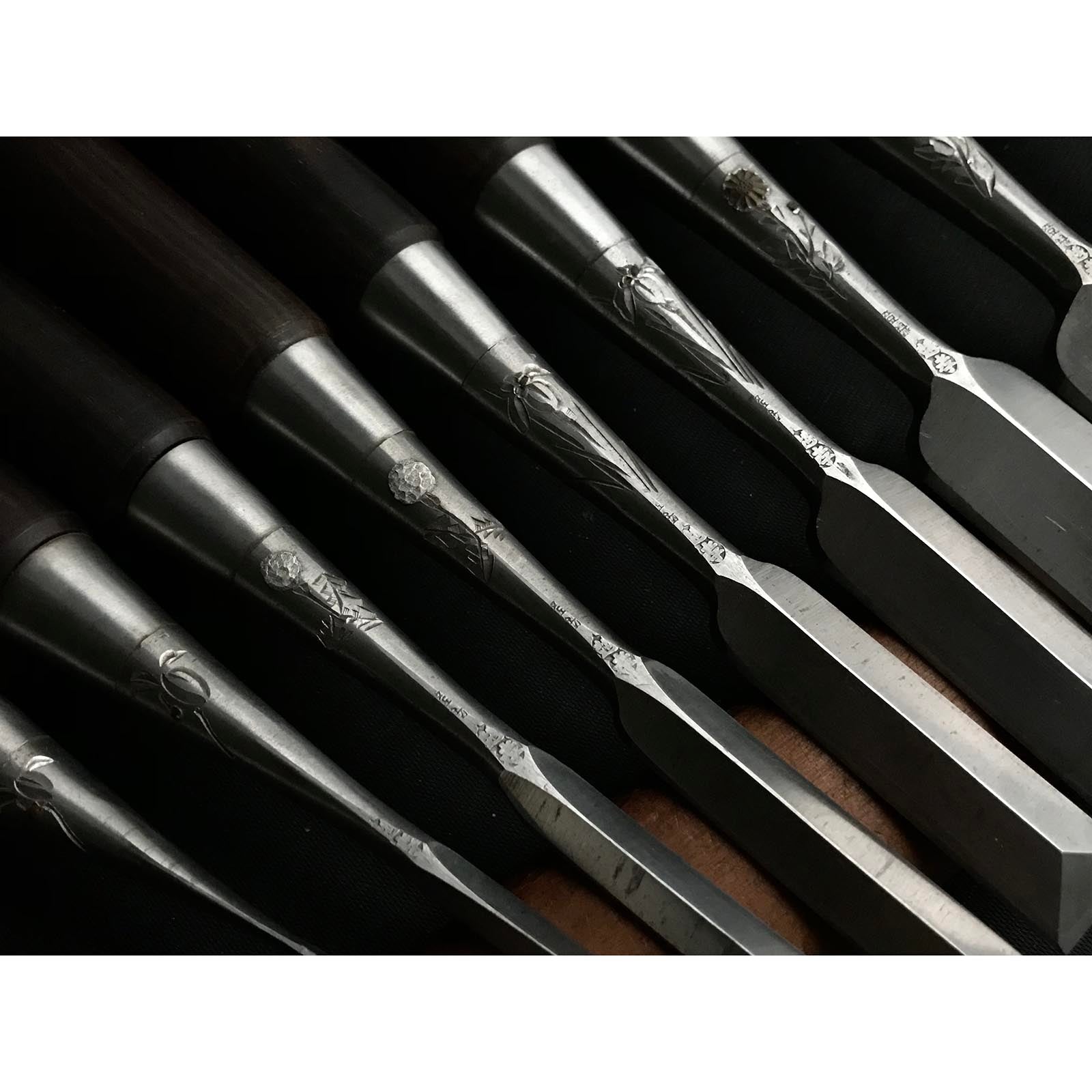 古株 越高 アリ ベンチノミセット 紫檀柄 掘り出し物 越孝 磨仕上 鎬型追入10本組鑿 紫檀柄 しのぎのみ