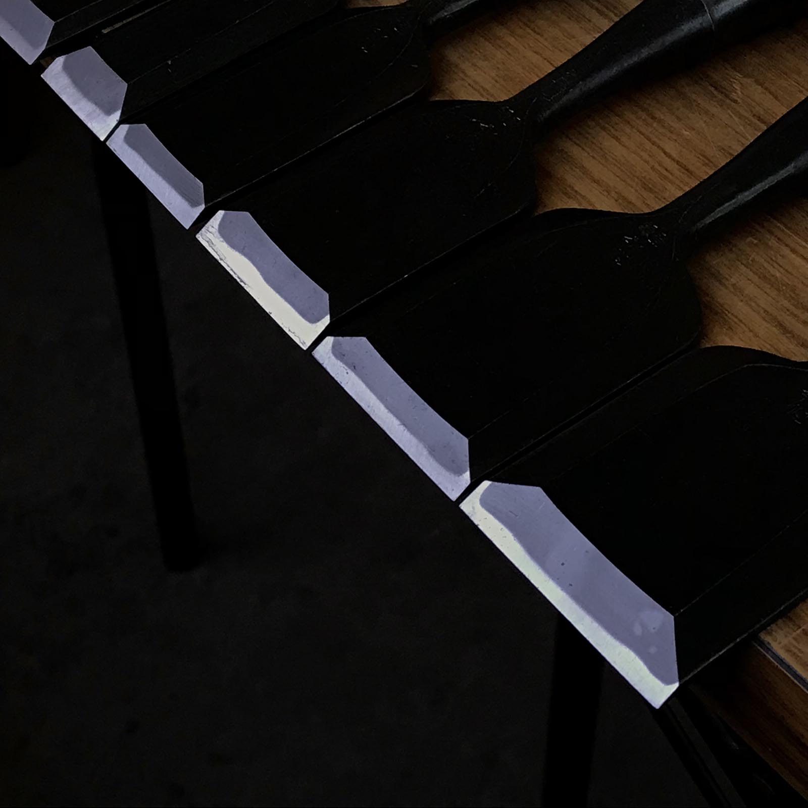 Kitsune Bench chisels set by Isono Nobuo 磯野信夫作 狐 追入鑿12本組 赤樫柄 Oirenomi