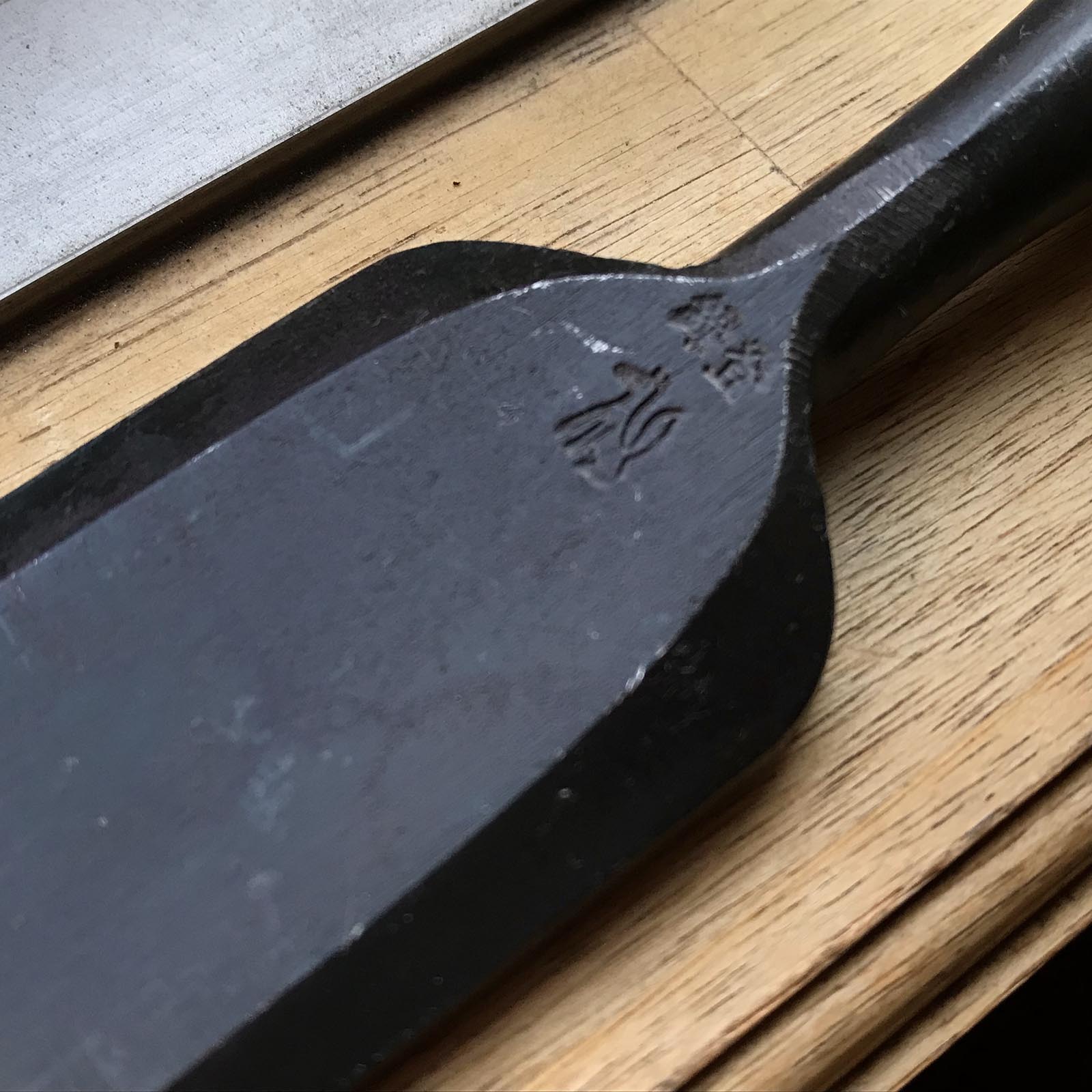 Kitsune Bench chisels set by Isono Nobuo 磯野信夫作 狐 追入鑿12本組 赤樫柄 Oirenomi