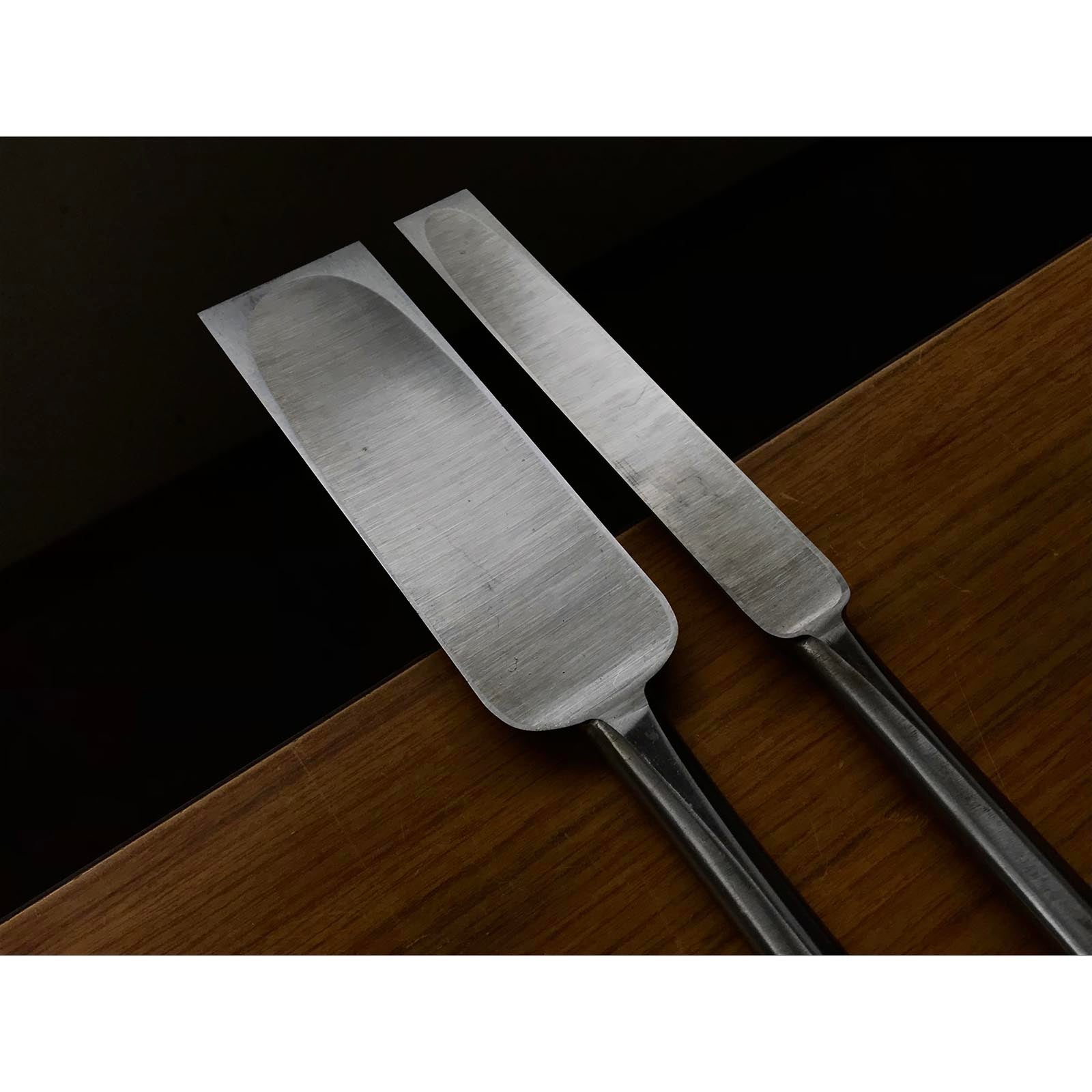 Old stock Kanemitsu Special made Slick Chisels set 掘出し物 兼光特製 龍虎彫 本突き組鑿 朱丹柄 48,24mm Ootsuki-nomi, Hontsuki-Nomi