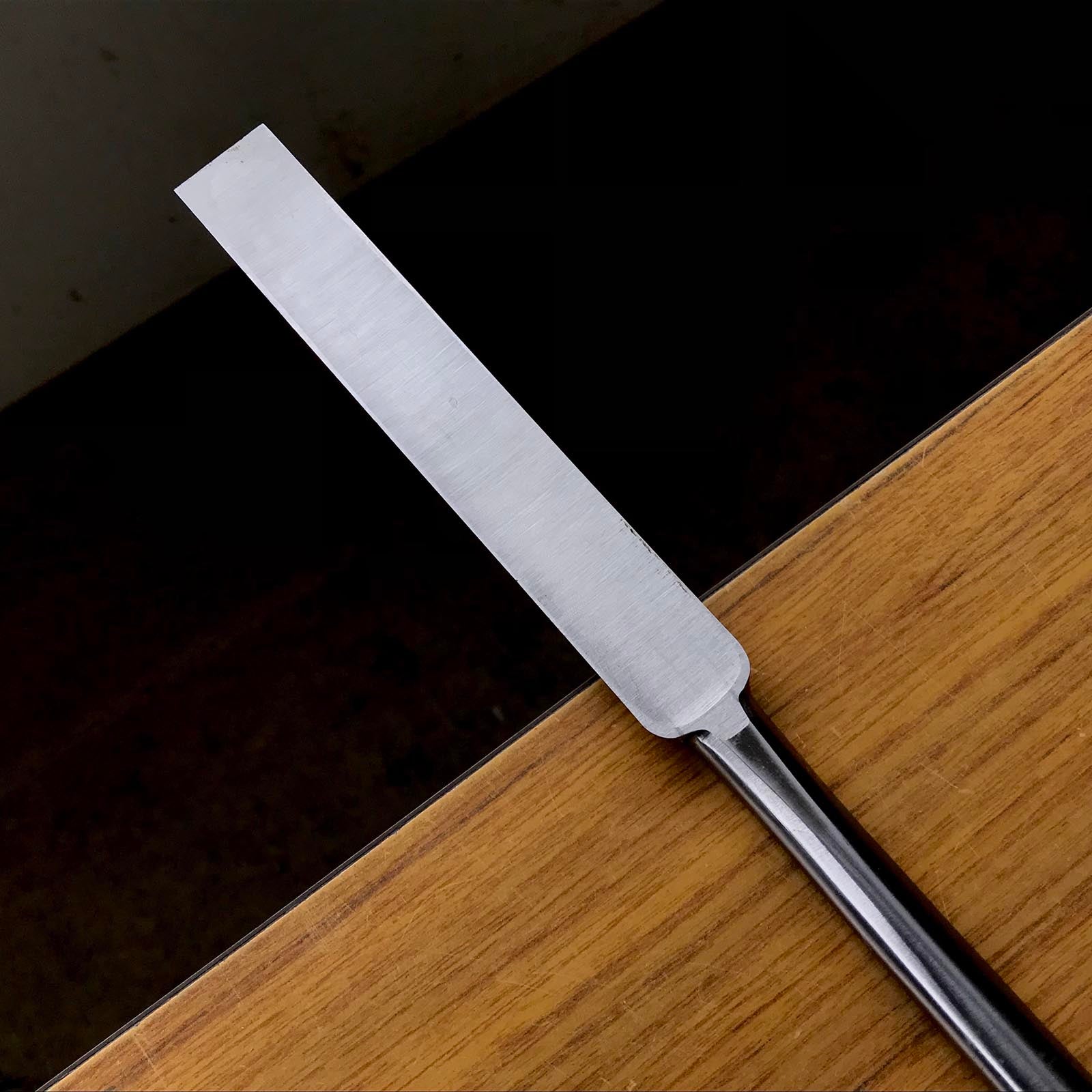 Old stock Fujihara Dovetail Slick Chisels (Ootsuki-nomi, Hontsuki-Nomi) 掘出し物 藤原作 本突き鎬鑿 24mm