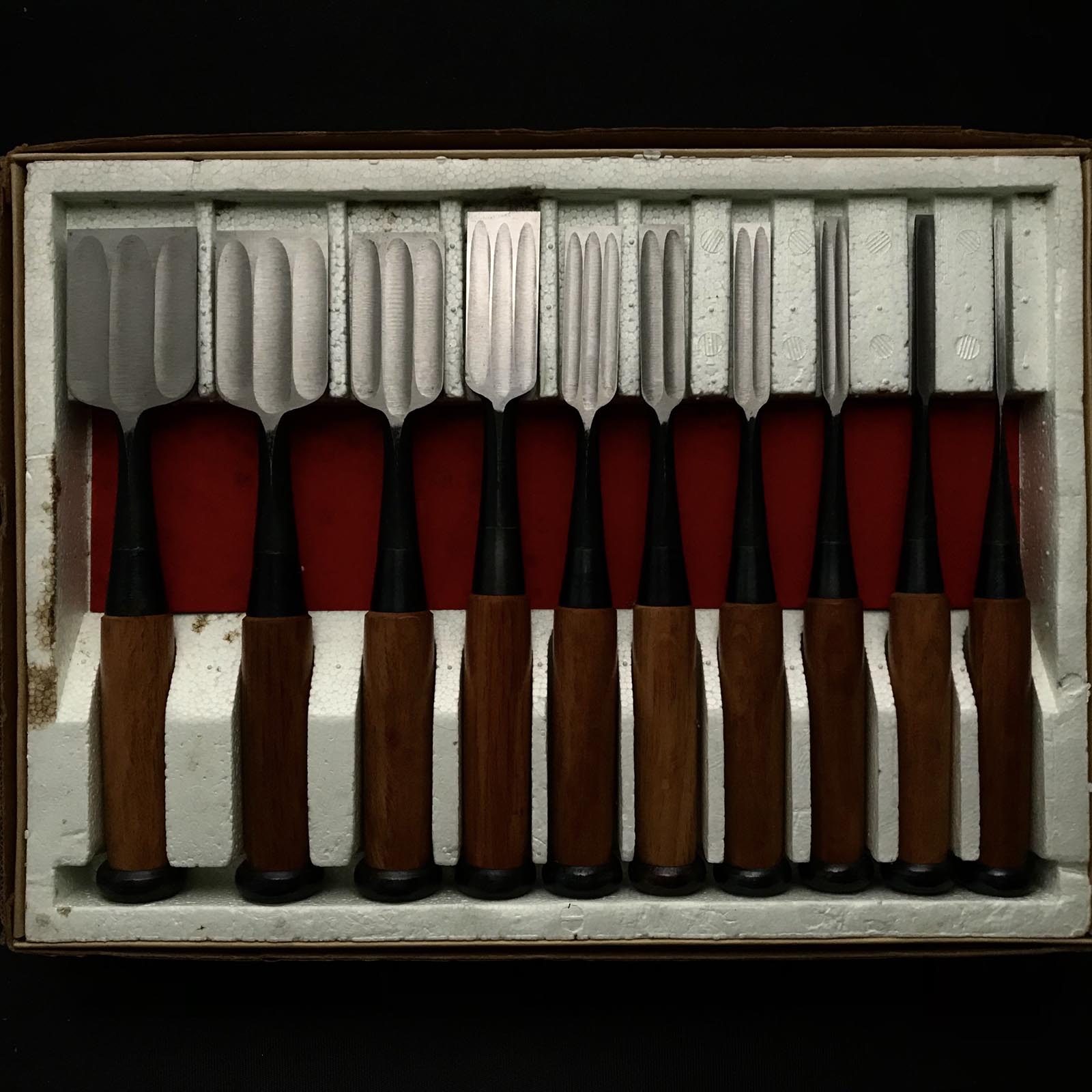 Koshitaka Bench chisels set (Oirenomi)with Triple ura 越孝 追入組鑿 三つ裏