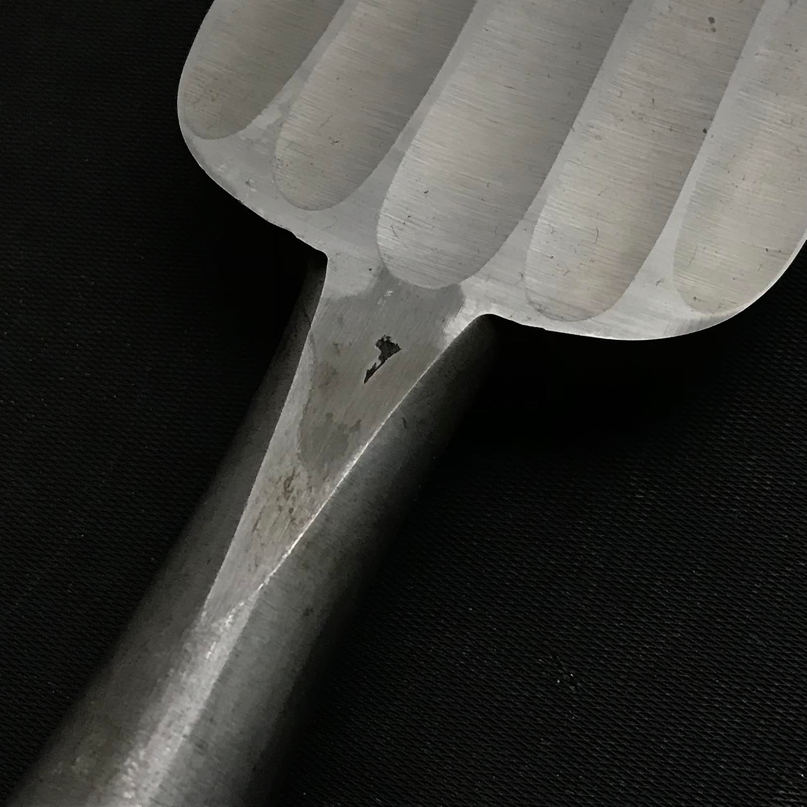 五百蔵作 墨流し 幅広叩き鑿 五つ裏 60mm たたきのみ