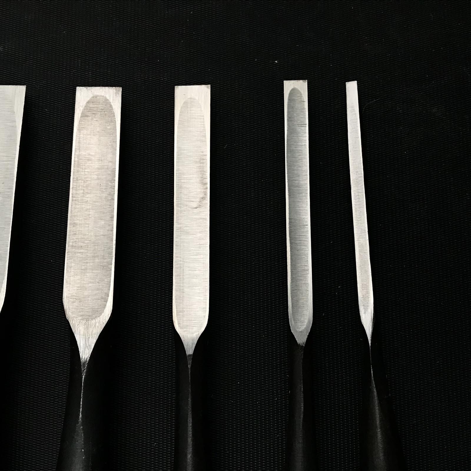 Kitsune Bench chisels set by Isono Nobuo 磯野信夫作 狐 追入組鑿 黄楊柄 Oirenomi