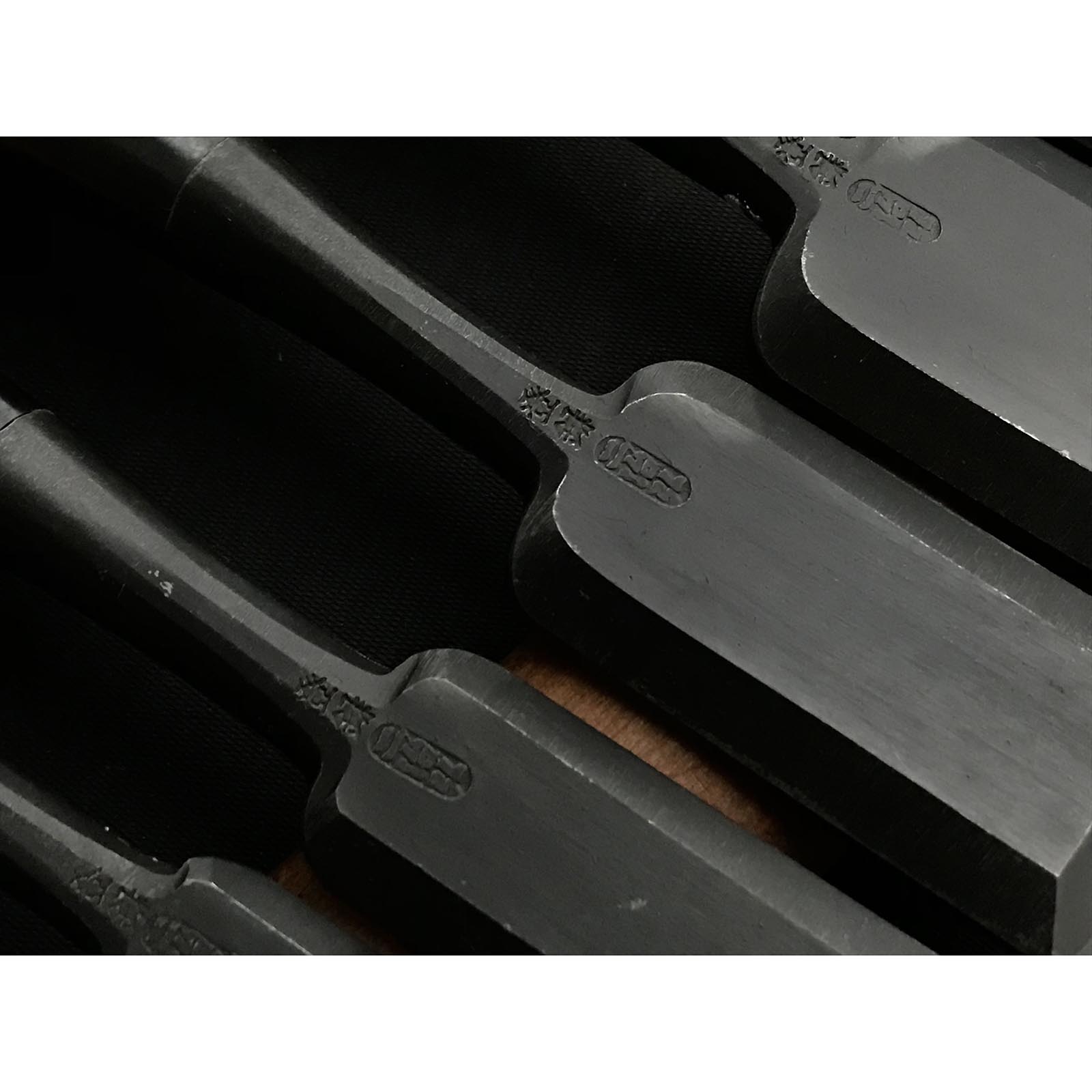 Fujihiro Bench chisels set by Chuutarou Imai 今井忠太郎作 二治弘 追入組鑿 磨裏 Oiirenomi