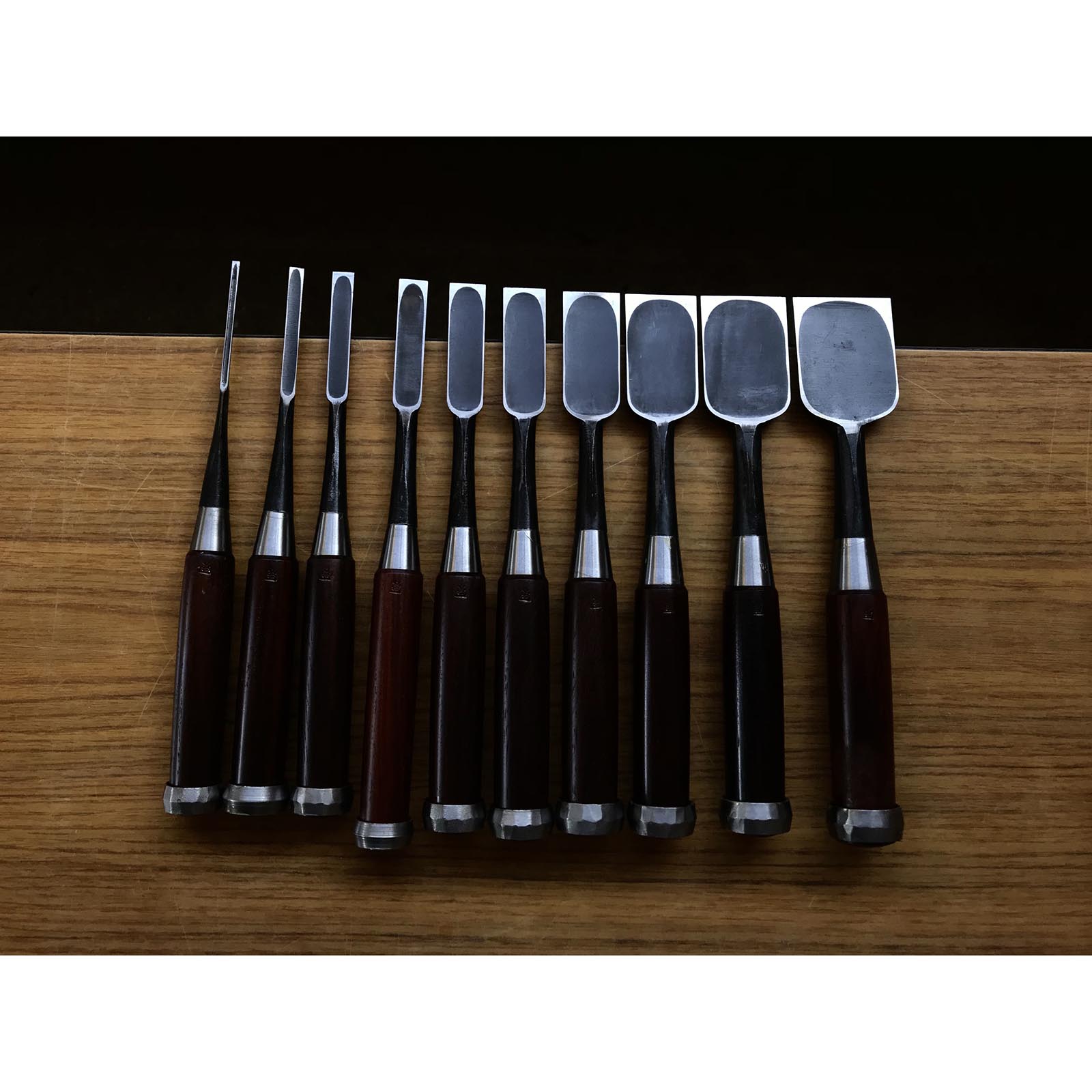 Old stock Osahiro (Nagahiro) Bench chisels set 掘出し物 長弘 追入組鑿 10本組 紫檀柄 Oirenomi