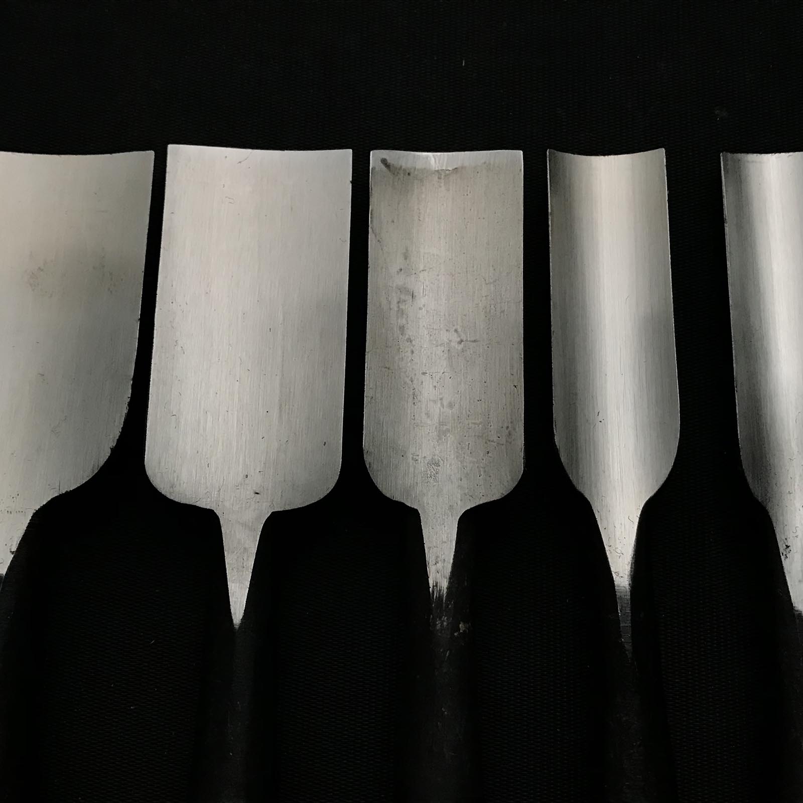 Old stock Uchimaru-Nomi Gouge Chisels (shallow U) 掘出し物 内丸鑿 浅丸 42,36,30,24,18,15,12,9mm