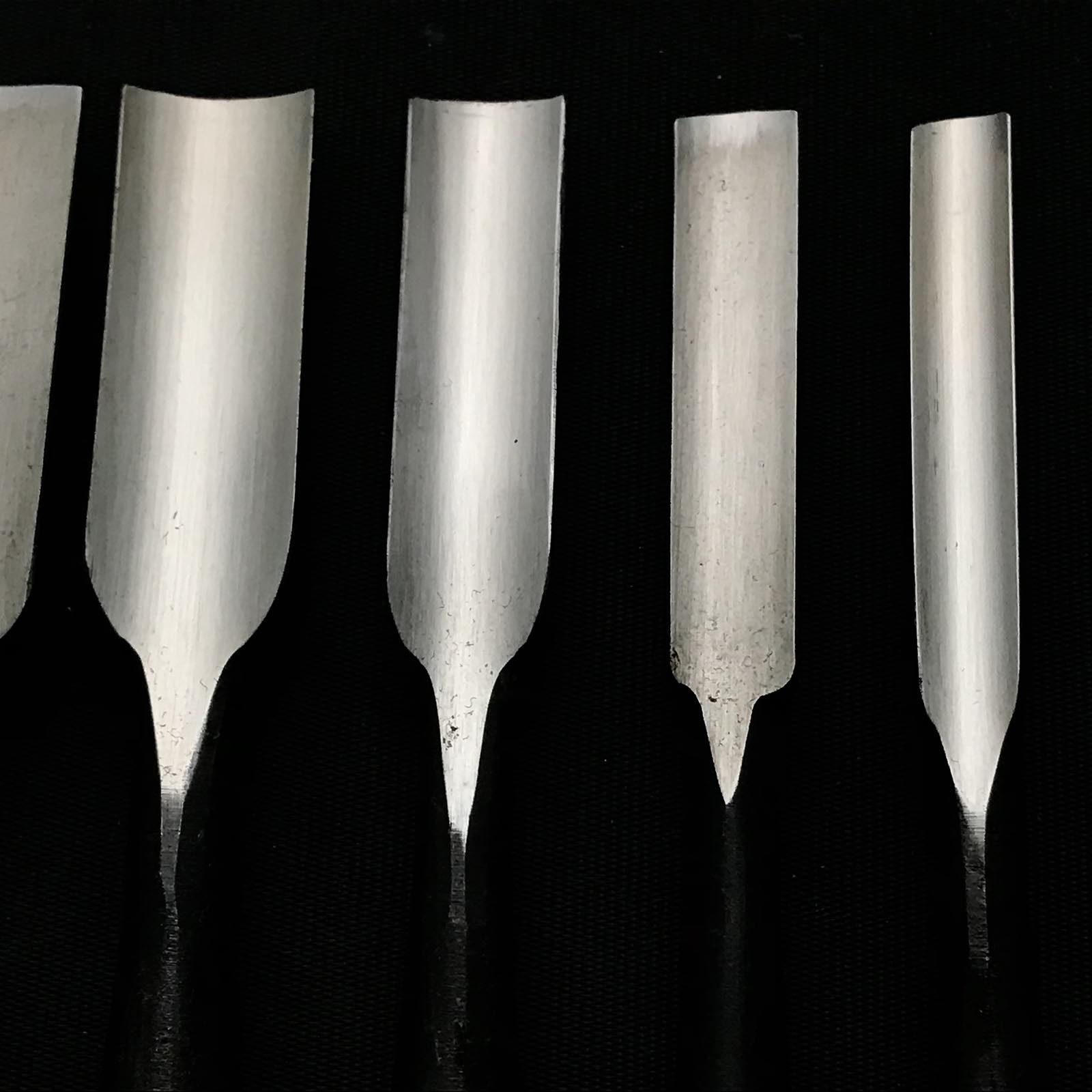 Old stock Uchimaru-Nomi Gouge Chisels (shallow U) 掘出し物 内丸鑿 浅丸 42,36,30,24,18,15,12,9mm