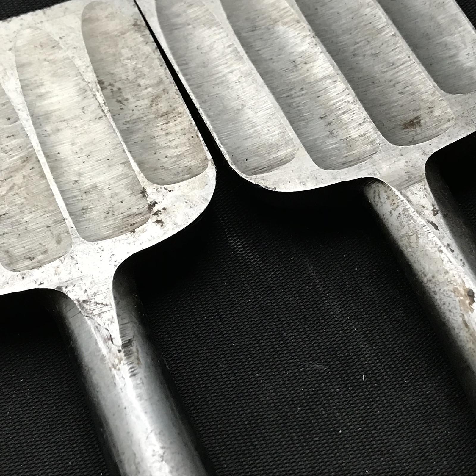 Old stock Kazuyuki Bench chisels(Oirenomi)掘出し物 和之 磨き仕上 四つ裏 追入鑿 54,48,36mm