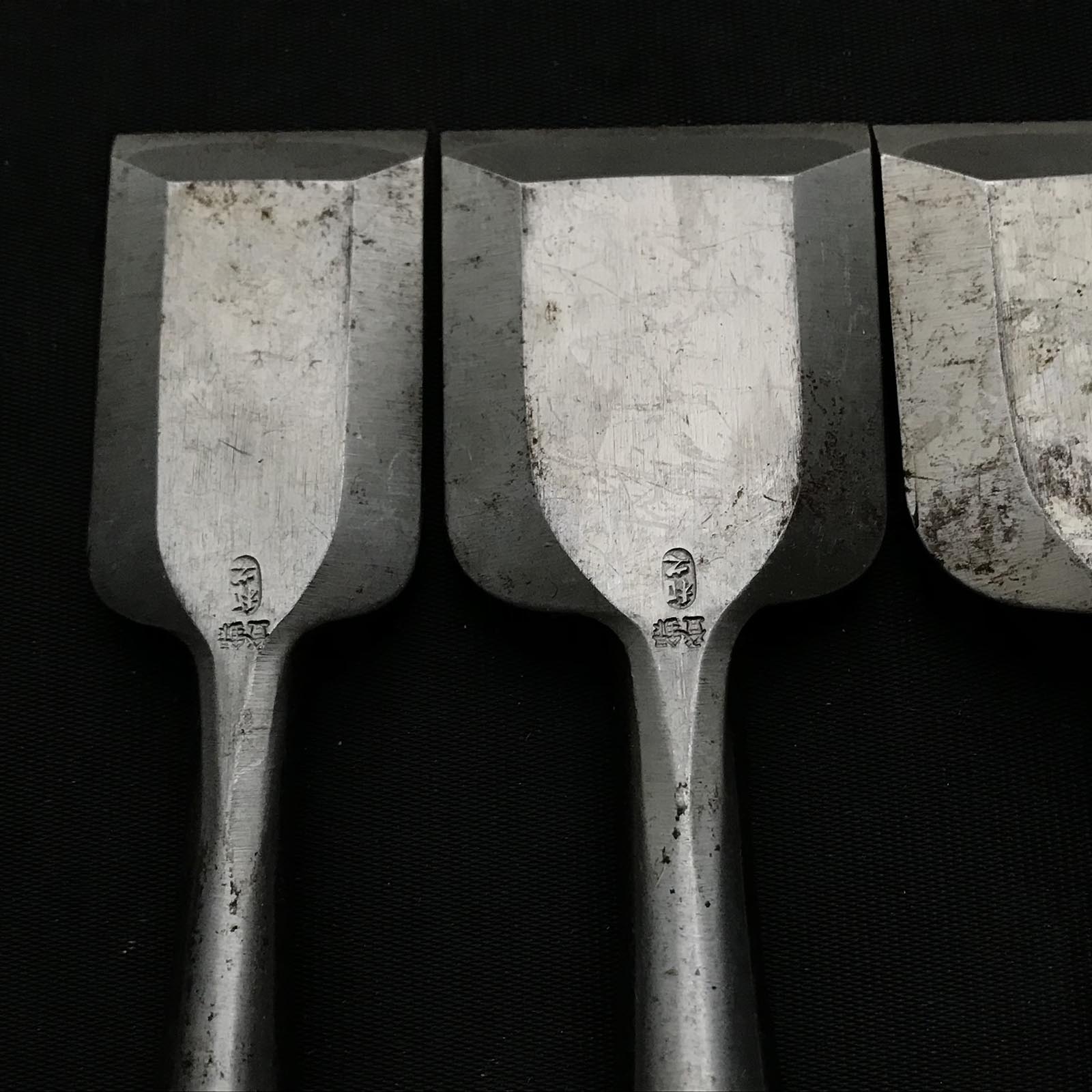 Old stock Kazuyuki Bench chisels(Oirenomi)掘出し物 和之 磨き仕上 四つ裏 追入鑿 54,48,36mm