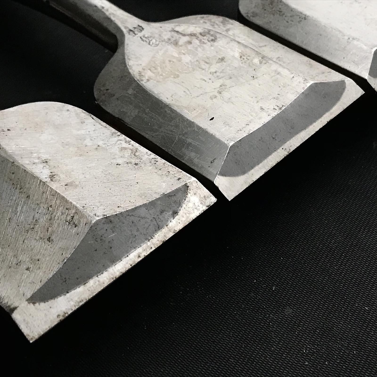 Old stock Kazuyuki Bench chisels(Oirenomi)掘出し物 和之 磨き仕上 四つ裏 追入鑿 54,48,36mm