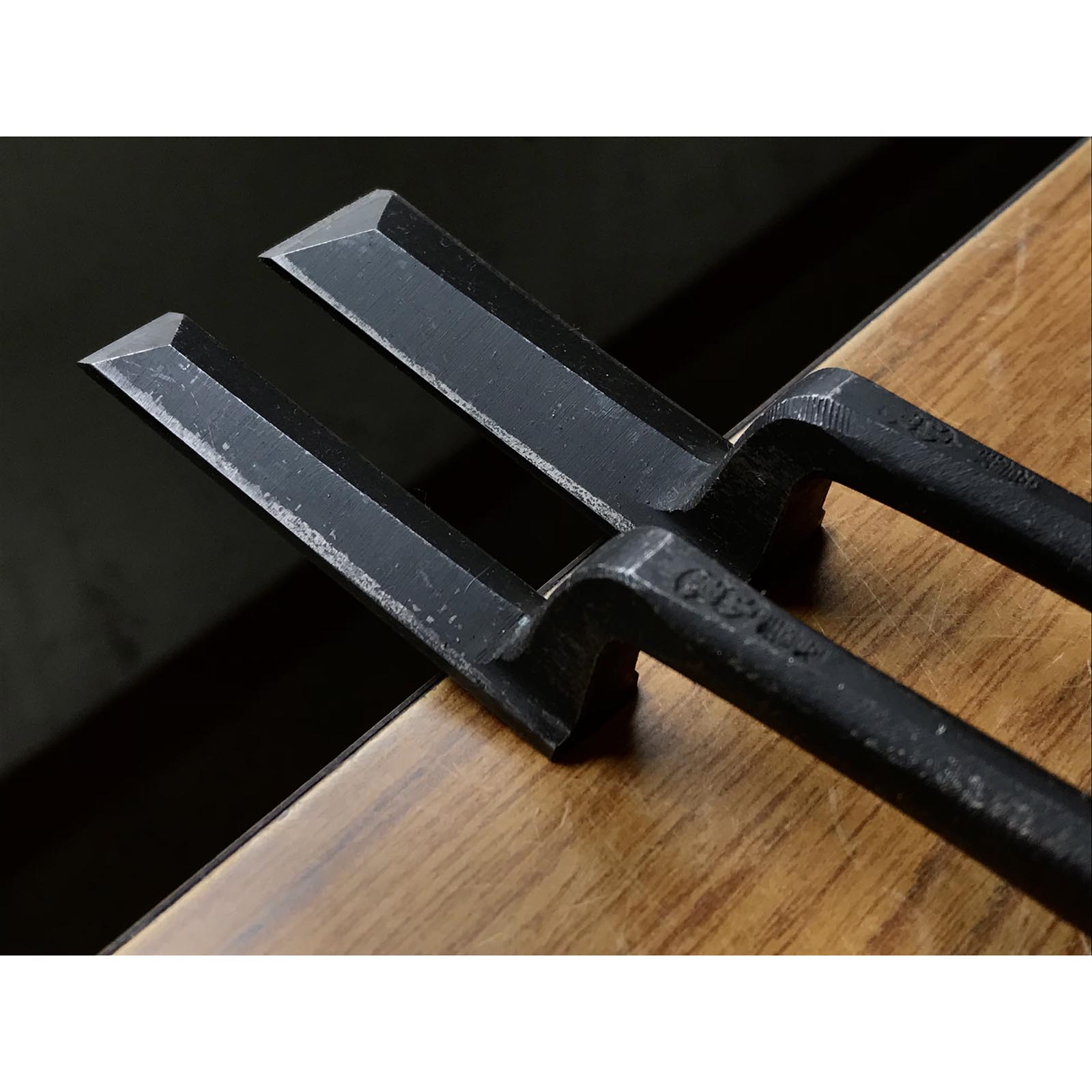 旧在庫 山広 鏝鑿セット(小手のみ) 岡山猛作 掘出し物 岡山猛作 山弘 鏝鑿セット 鎬型 12,18mm