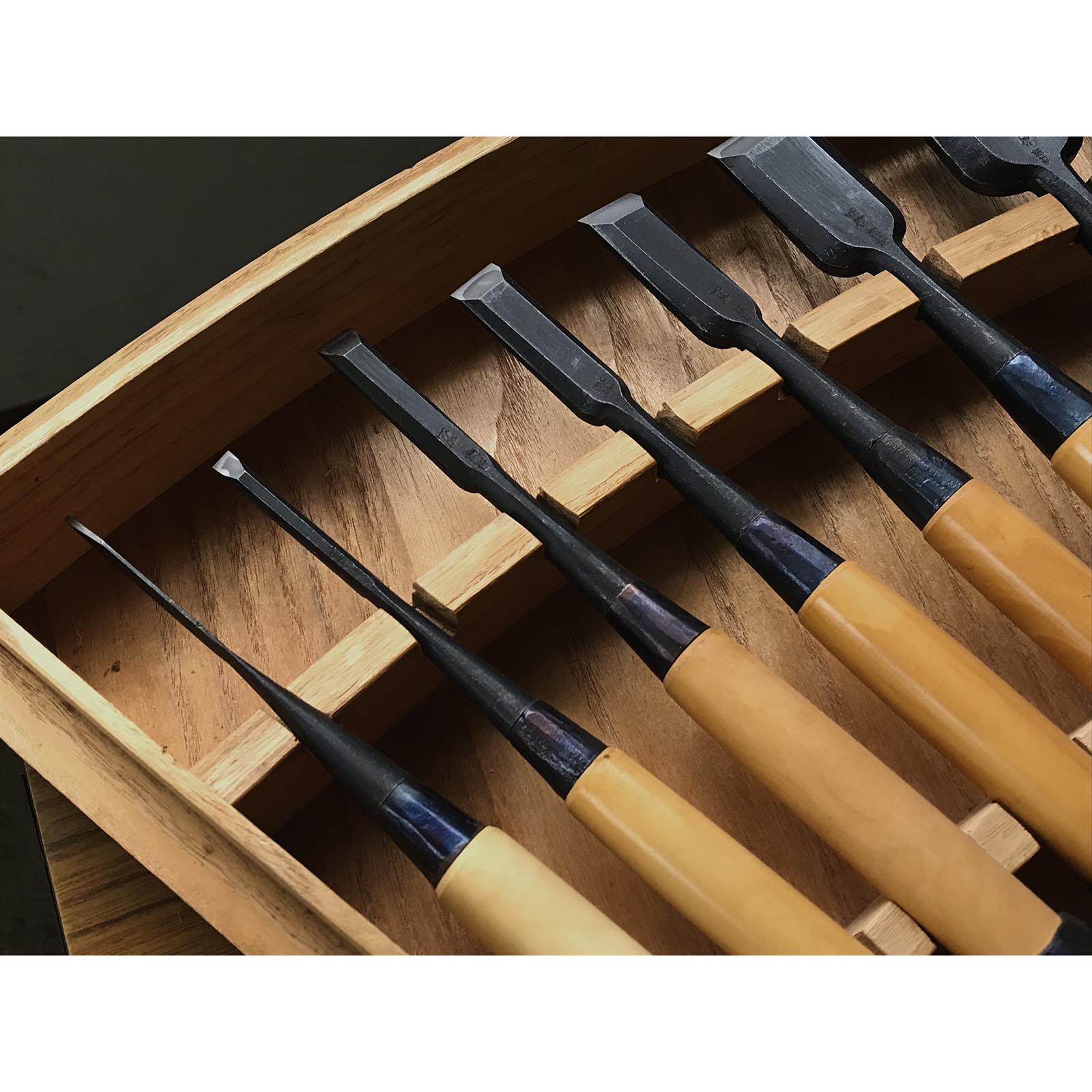 古株 無我 特製船広 ノミセット 掘り出し物 無我 舟弘作 追入15本組鑿 黄楊柄 オイレノミ