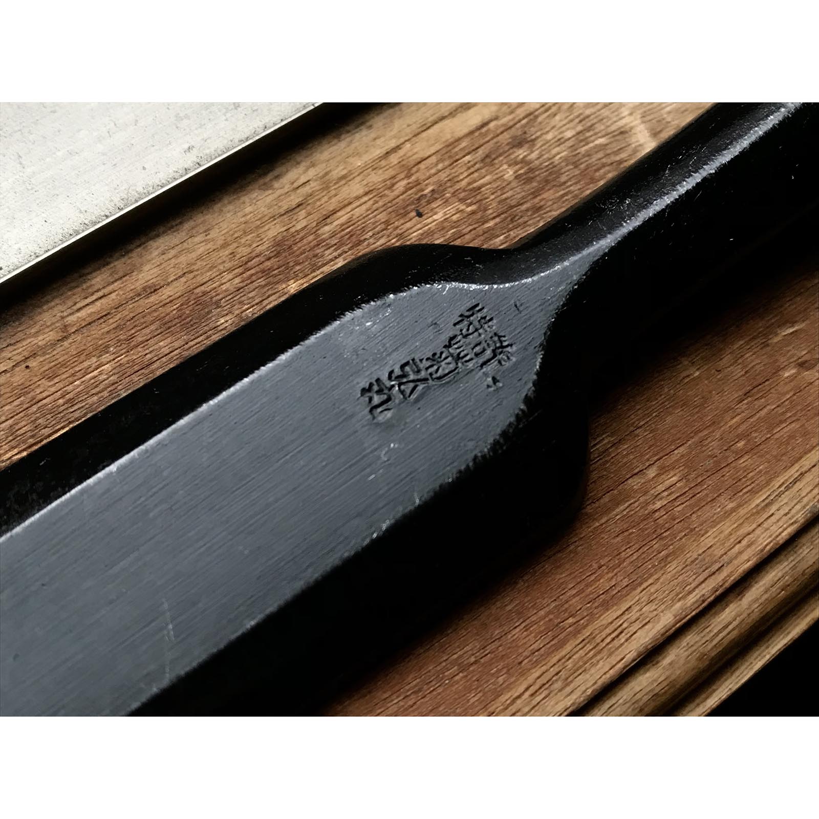 Kikuhiromaru Shorter Timber Chisels set (Chu-Tatakinomi)with wooden box 菊弘丸 中叩組鑿 桐箱付 赤樫柄