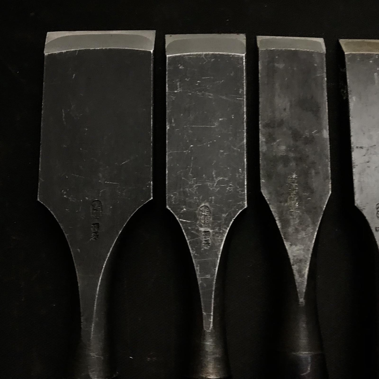 Old stock Damekiri chisels set 掘出し物 ダメ切り6本組鑿 Damekirinomi