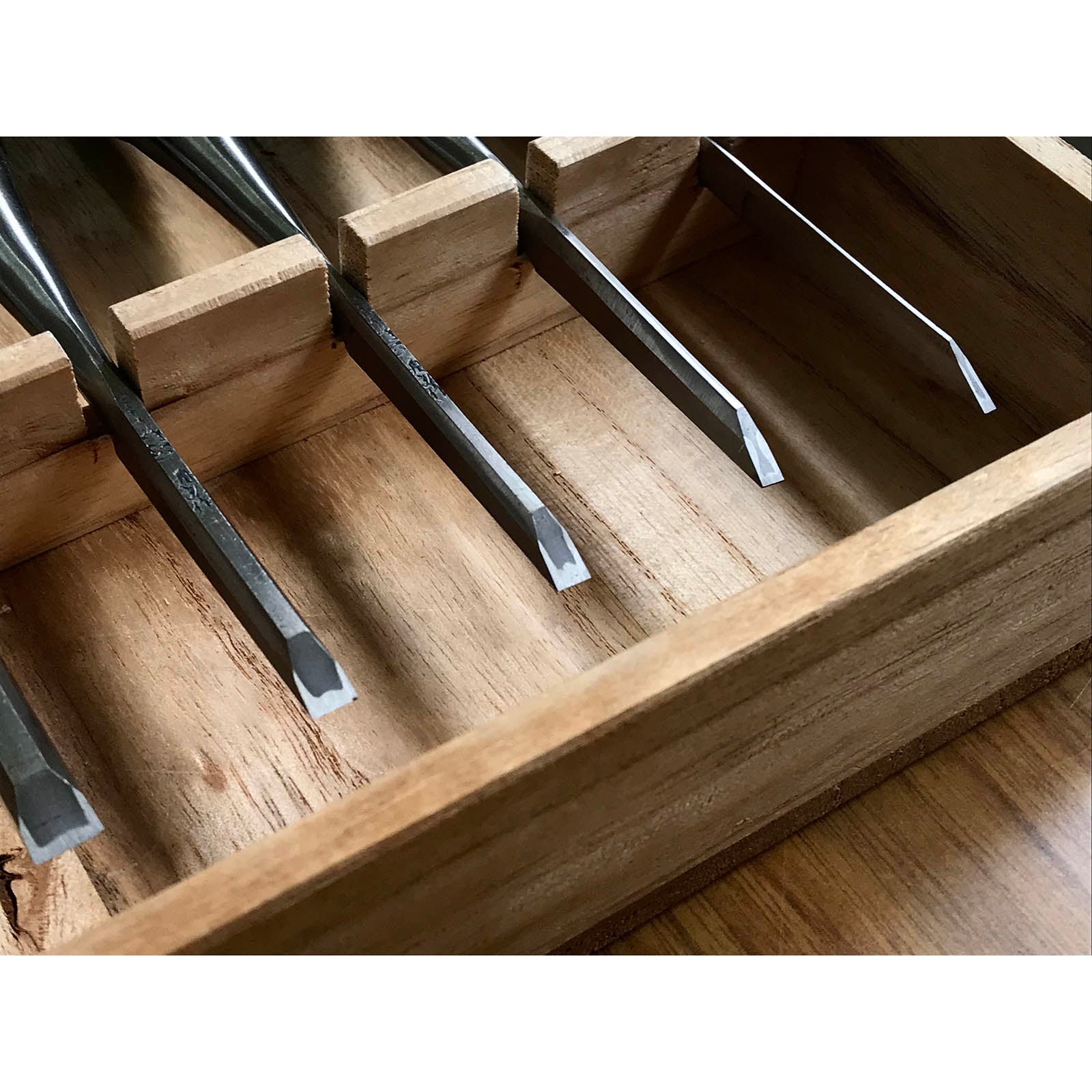 旧在庫 特製 船広 卓上ノミセット 掘り出し物 舟弘 追入20本組鑿 複数裏 紫檀柄 オイレノミ