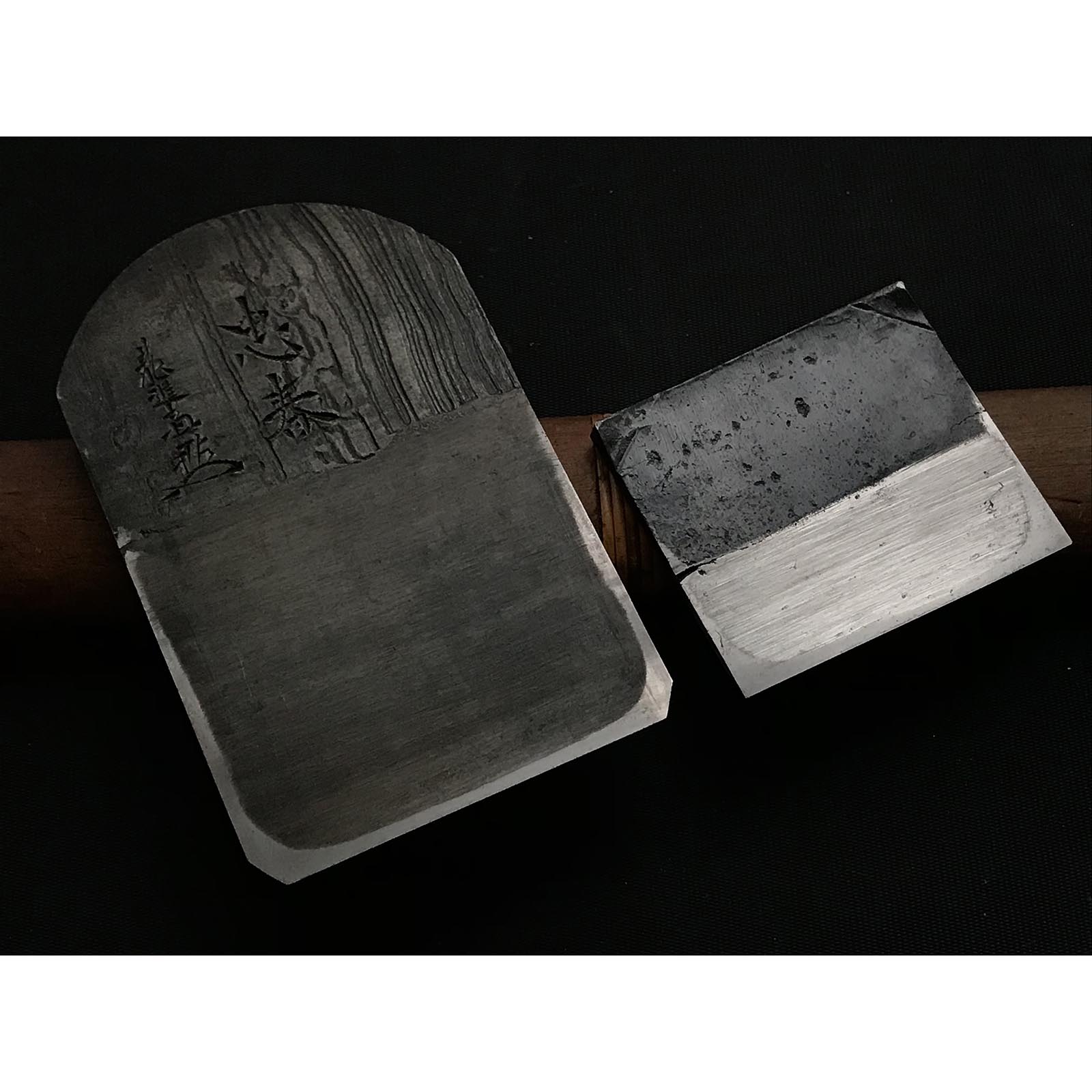 Old stock Tadaharu Smoothing Plane (Kanna) by Tsutsumitomoichi 掘出し物 堤朋一作 忠春 仕上げ鉋 70mm