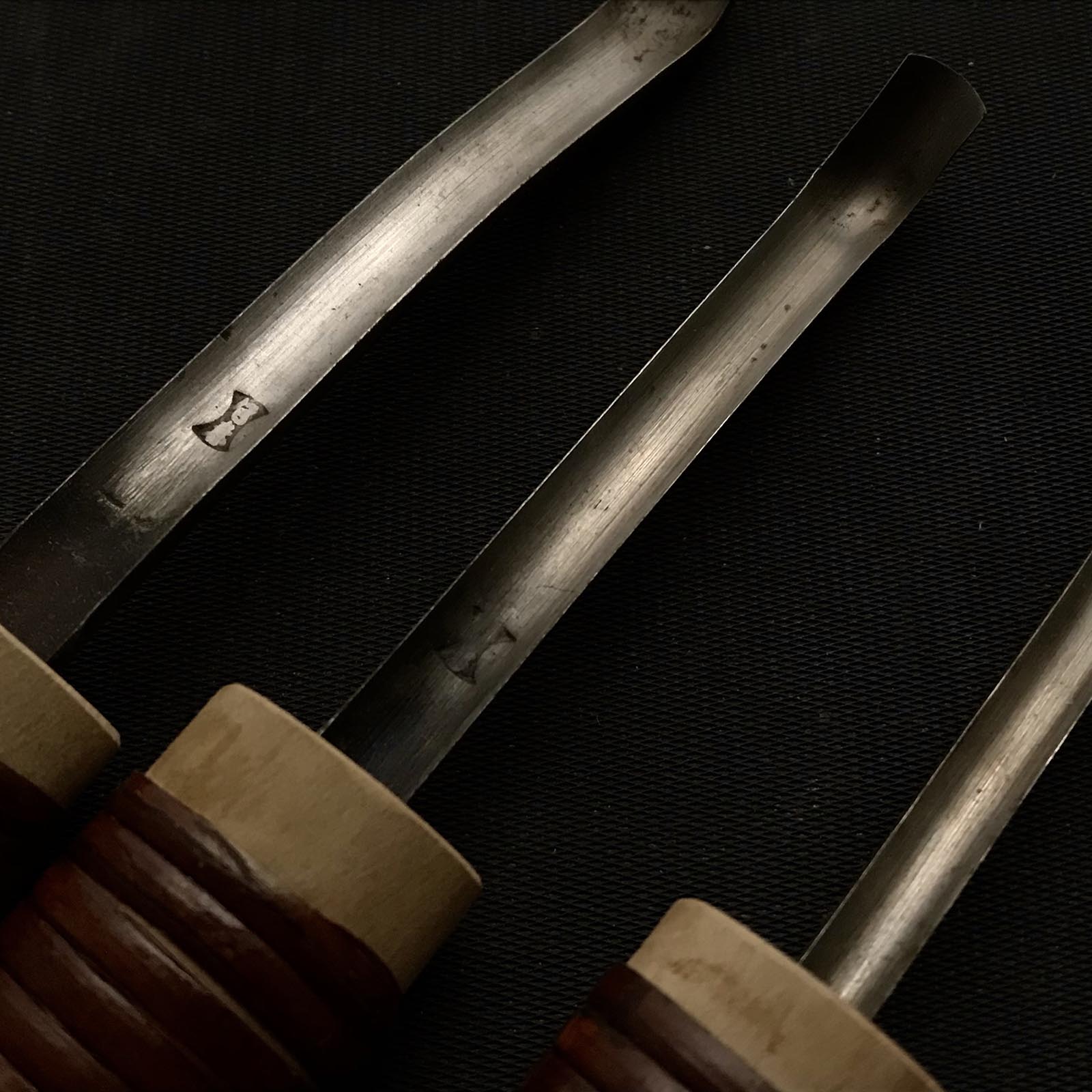Old stock Kaneharu Spoon Carving chisels with Blue steel 掘出し物 包春 丸曲刀 青紙鋼