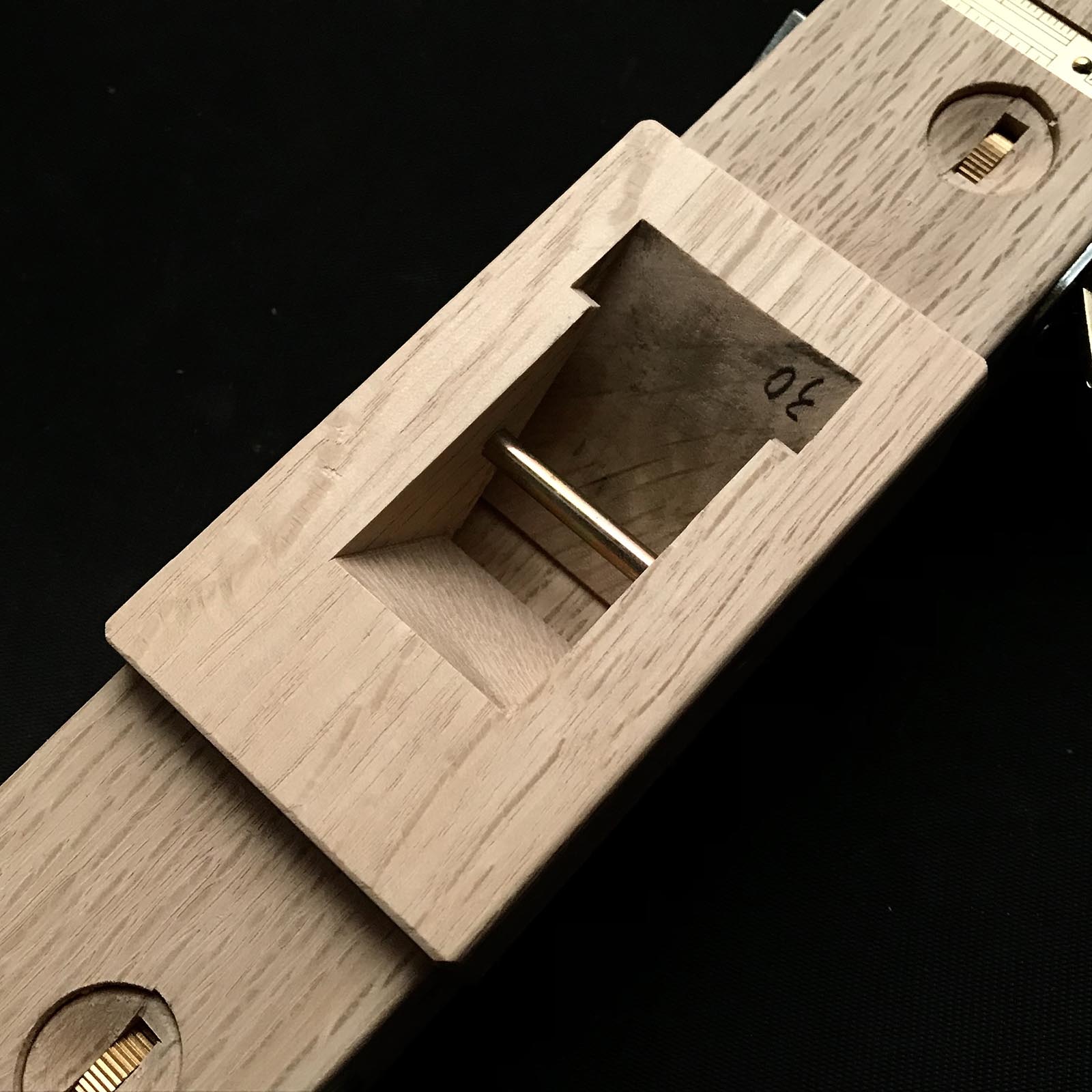 Yoshitaka Chamfer Plane 60° with blue steel 義隆 猿面取鉋 30mm