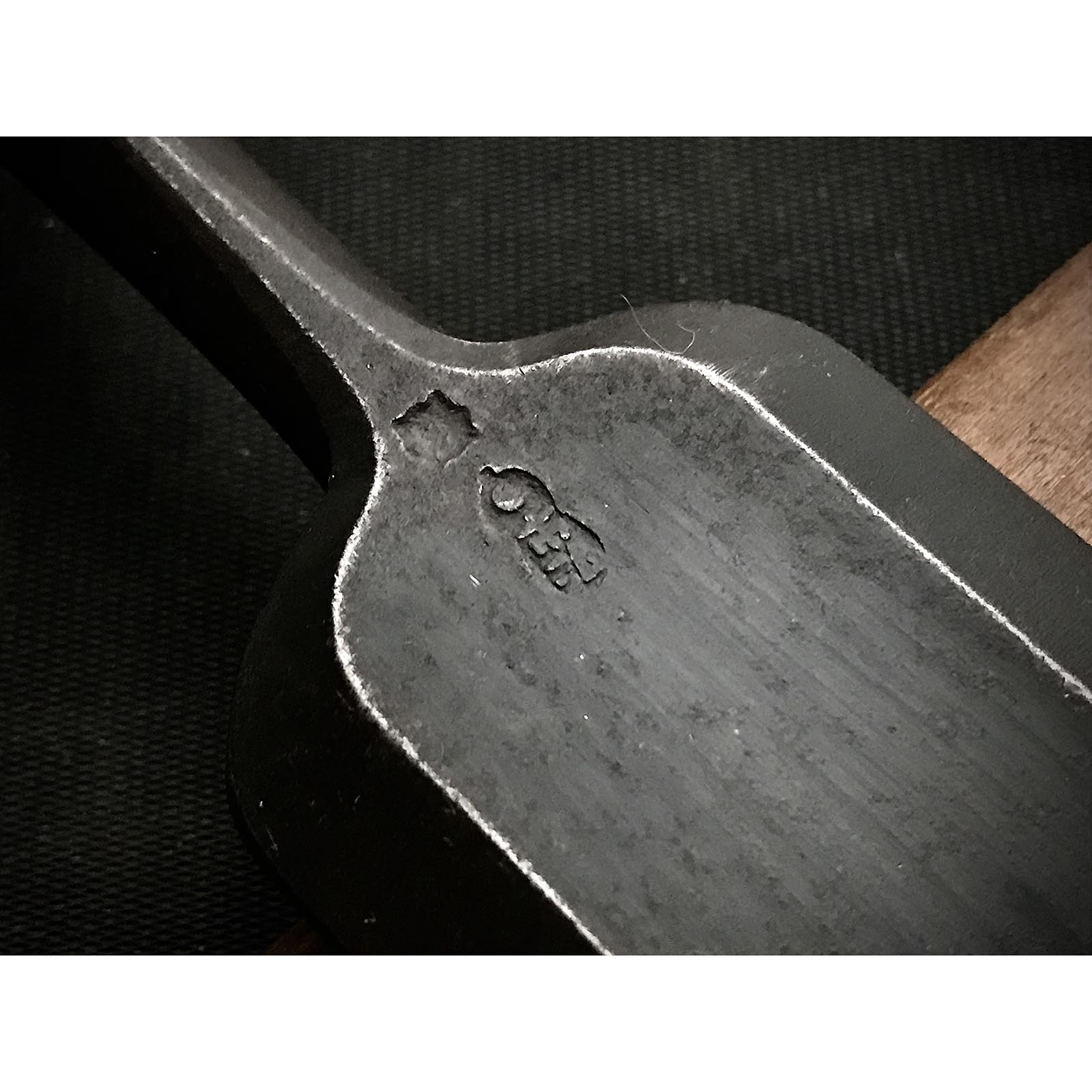 Used Hidari Ichihiro Second Generation Bench chisel 中古 月市弘 二代目左市弘山崎勇作 追入鑿 Oirenomi 42mm