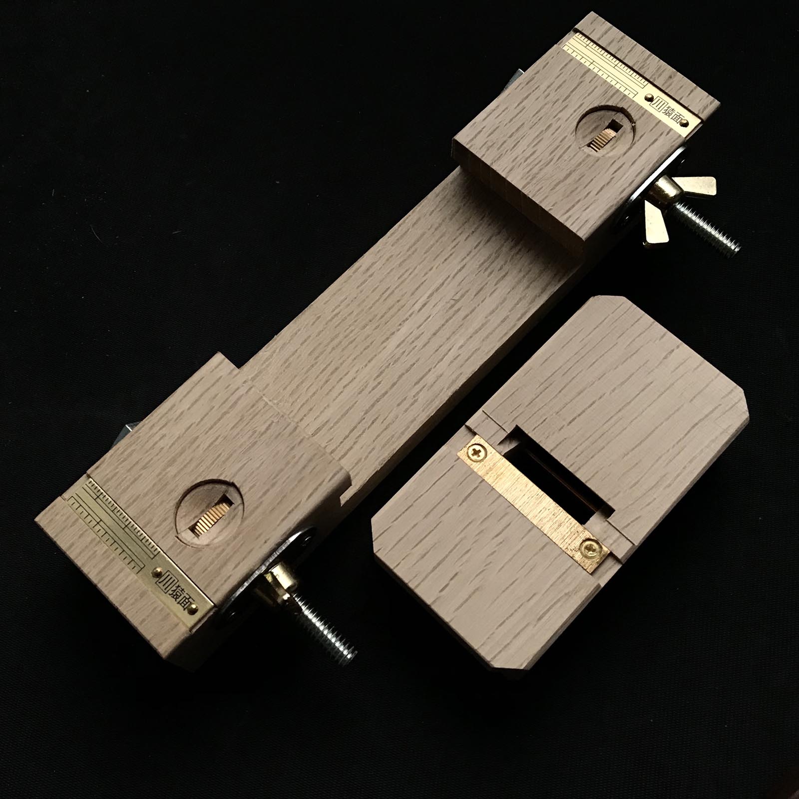 Yoshitaka Chamfer Plane 60° with blue steel 義隆 猿面取鉋 30mm