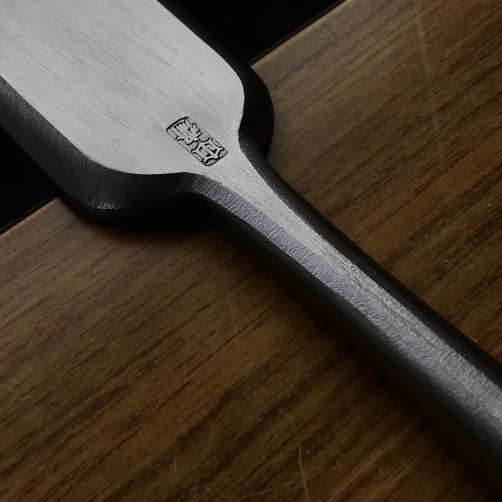 Tasai Paring chisels (Usunomi) with blue steel 田斎作 磨き仕上 薄鑿 42mm