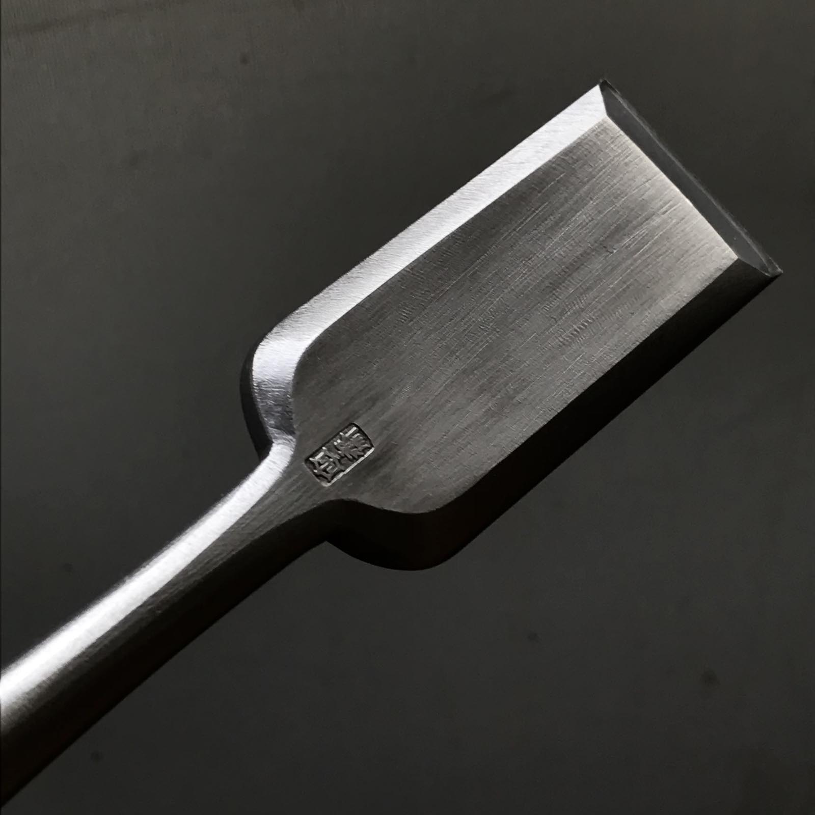 Tasai Paring chisels (Usunomi) with blue steel 田斎作 磨き仕上 薄鑿 42mm