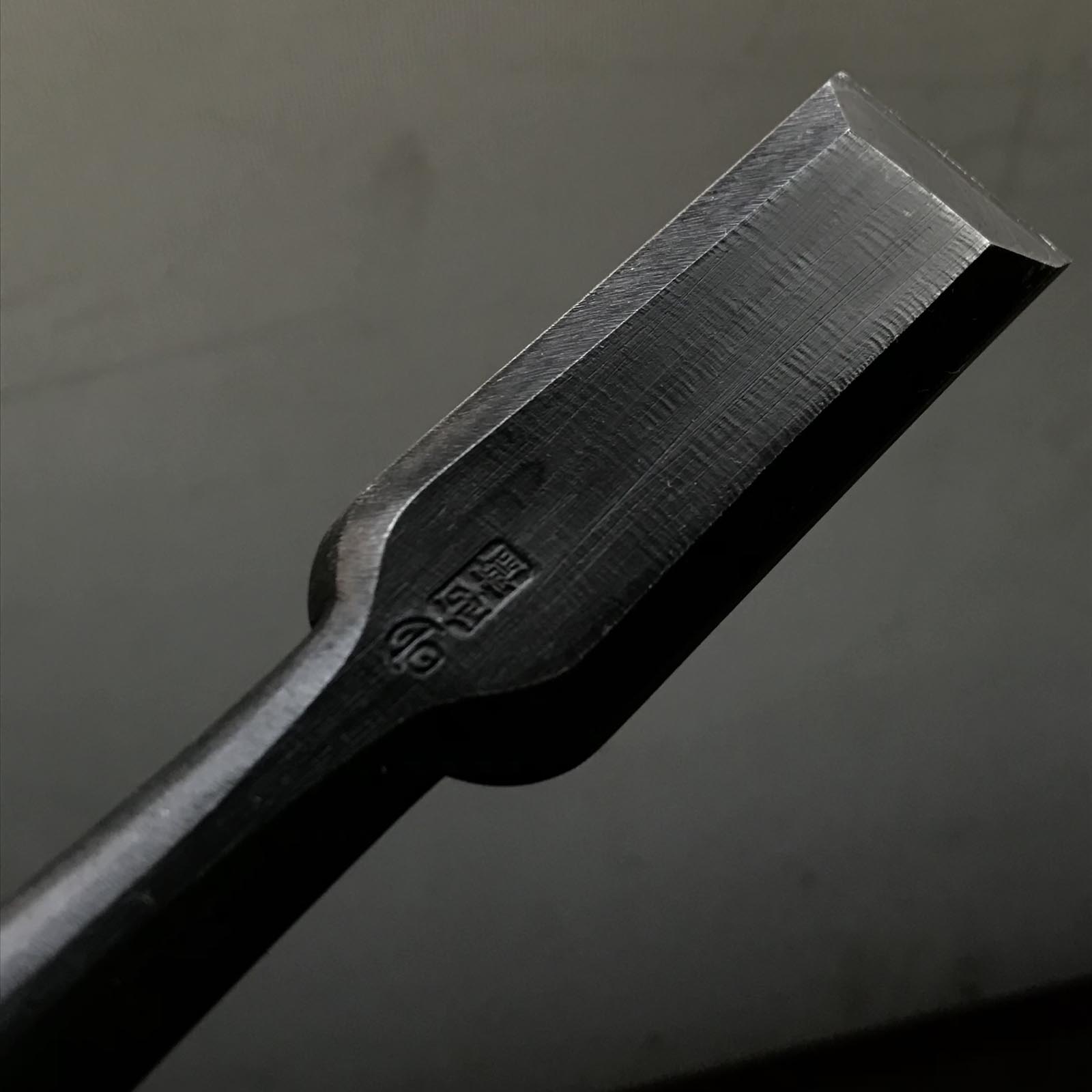 Aki Tasai Timber chisels (Tatakinomi) with blue steel 明田斎 黒仕上げ 叩鑿 30mm